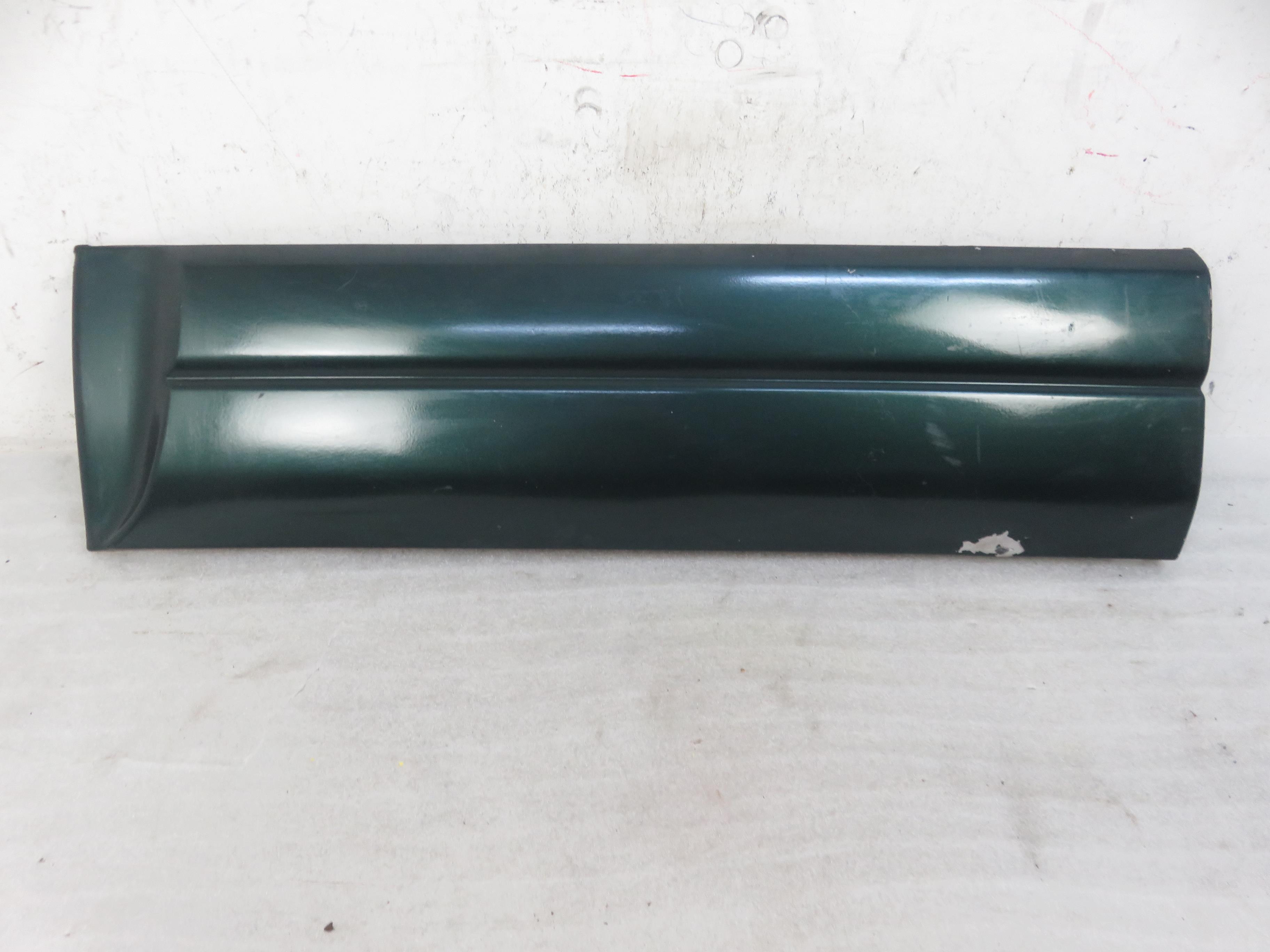 SUZUKI Grand Vitara 1 generation (1998-2006) Priekšējo labo durvju apakšējais moldings 7768165DA0 17853992