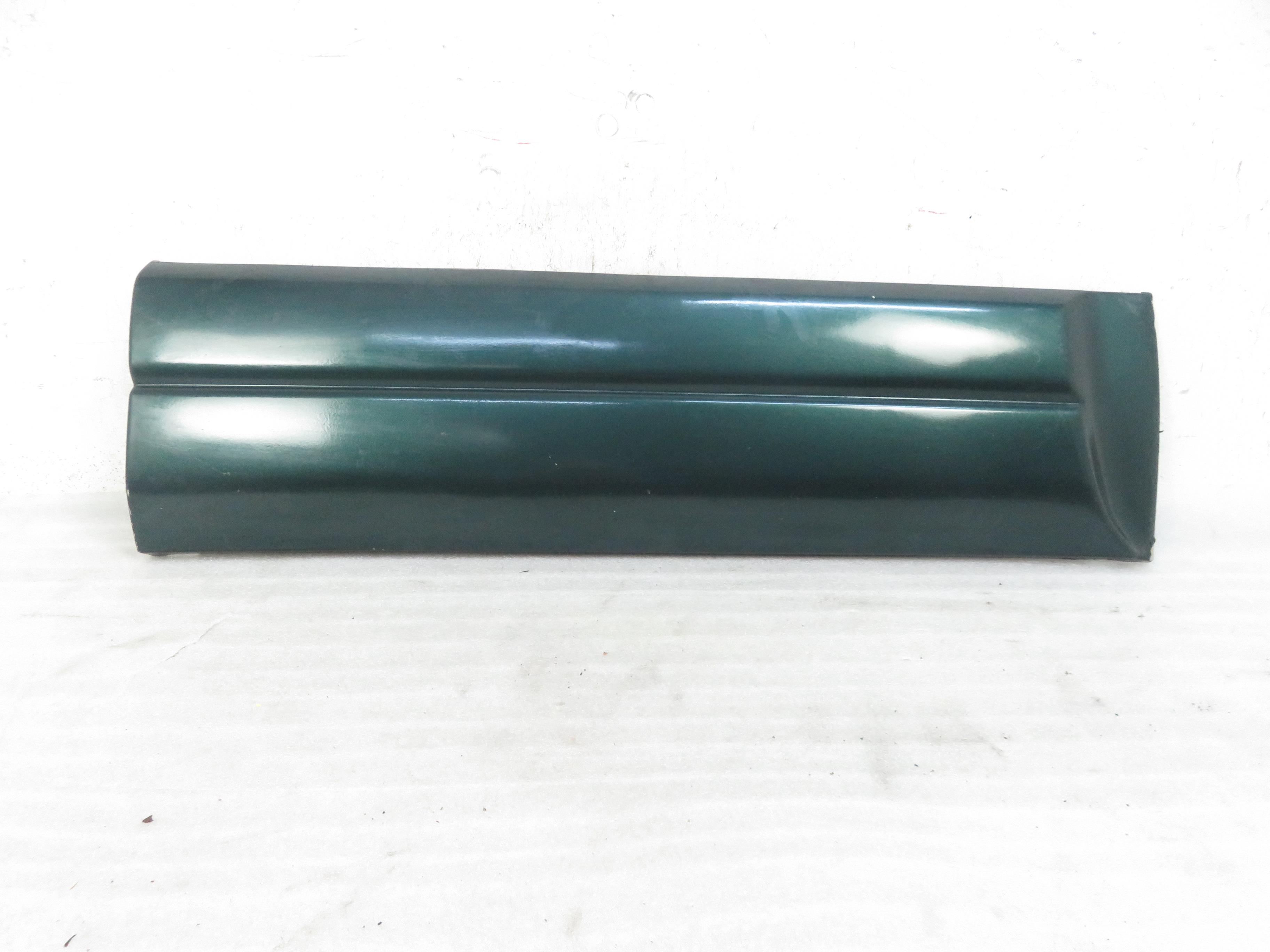 SUZUKI Grand Vitara 1 generation (1998-2006) Front Left Door Lower Molding 7758165DA0 18083947