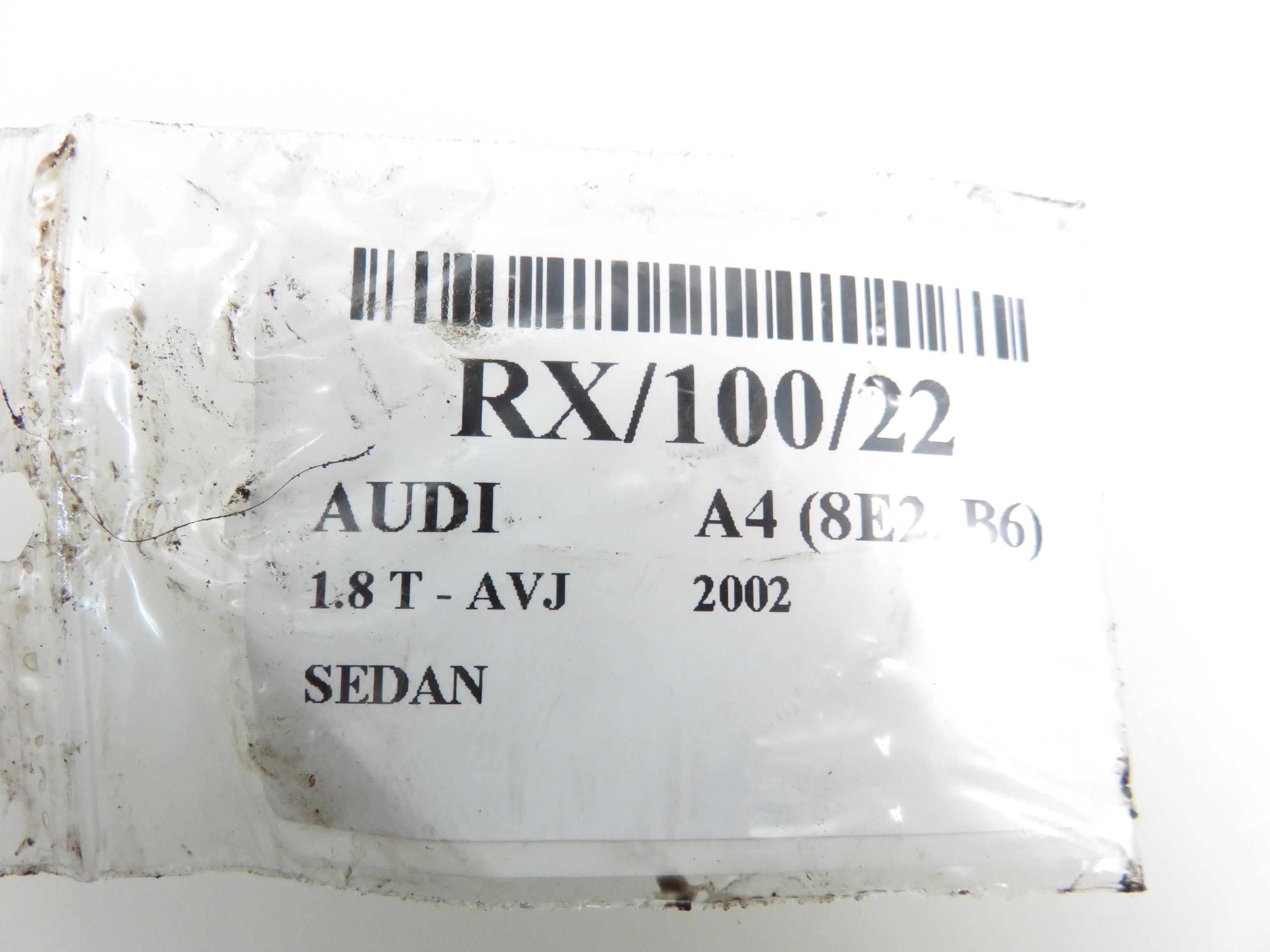 AUDI A4 B6/8E (2000-2005) Тръба за маркуч за охлаждаща течност 06B121133D 21836746