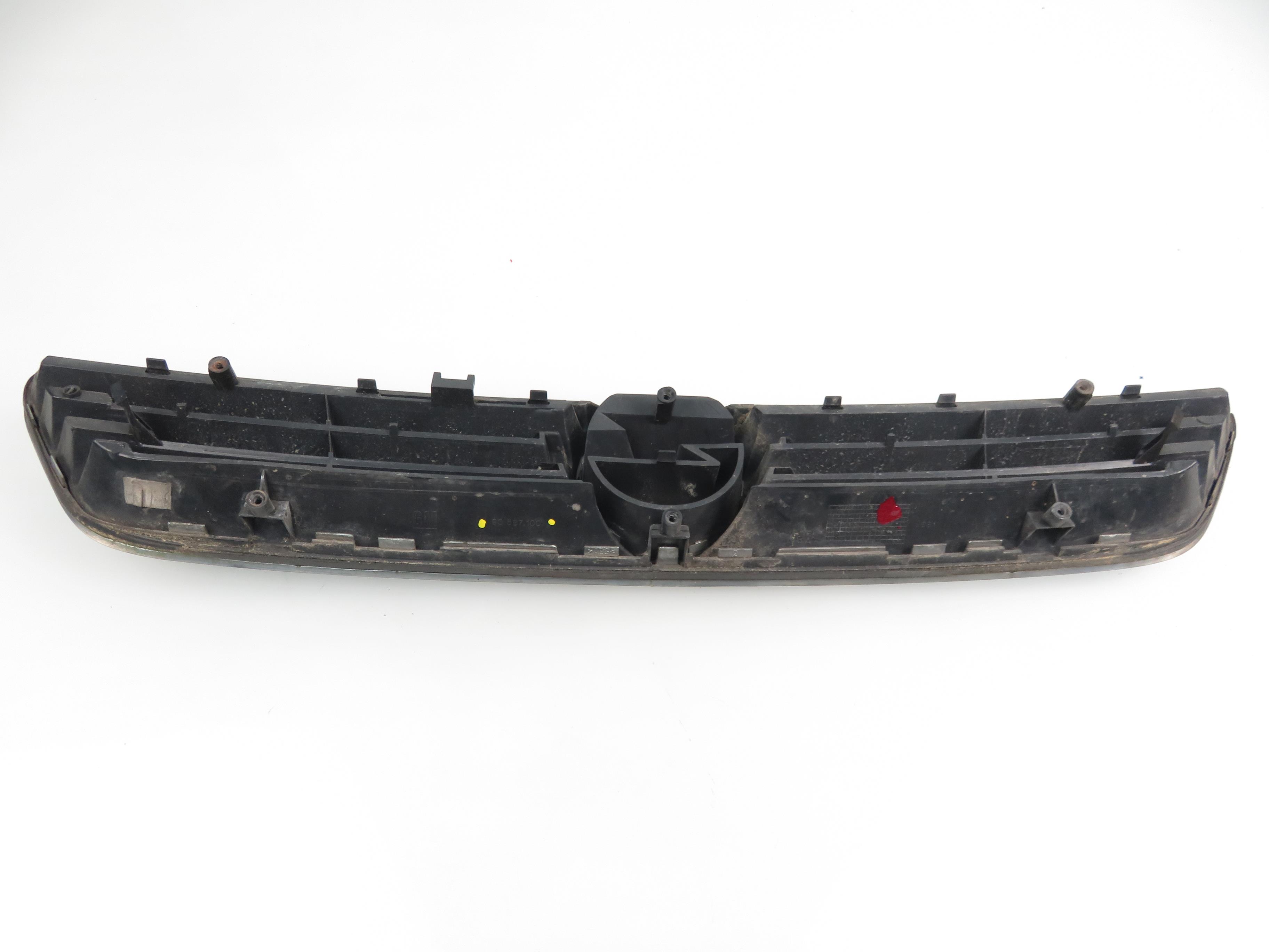 OPEL Astra G (1998-2009)  Решётки 90587100 17854784