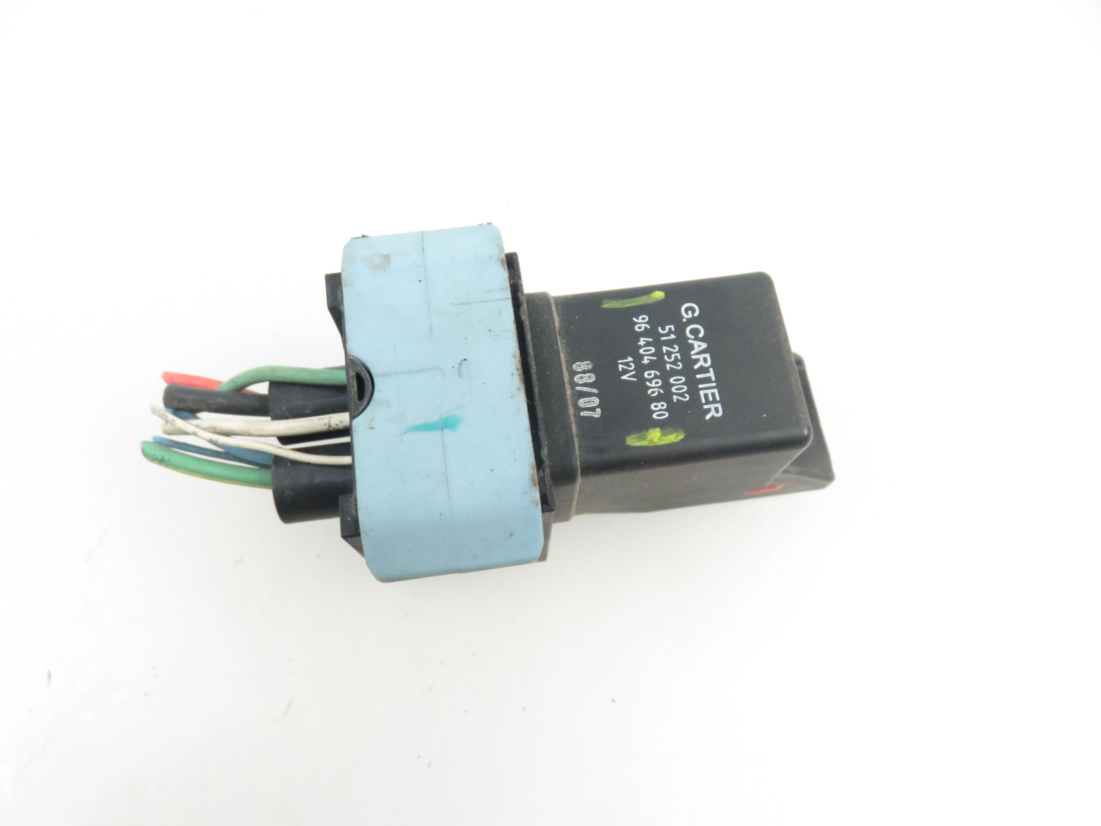 PEUGEOT 307 1 generation (2001-2008) Relays 9640469680 17854719