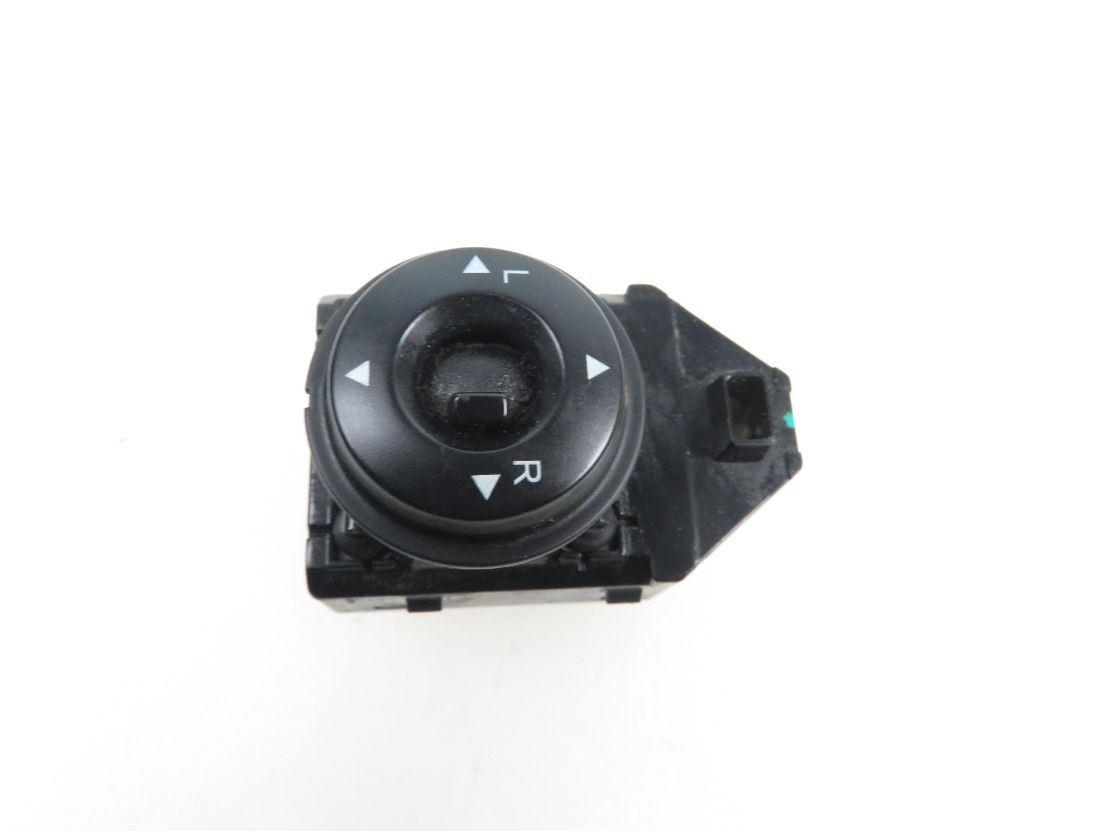 KIA Cee'd 1 generation (2007-2012) Mirror adjustment switch 457480 22022465