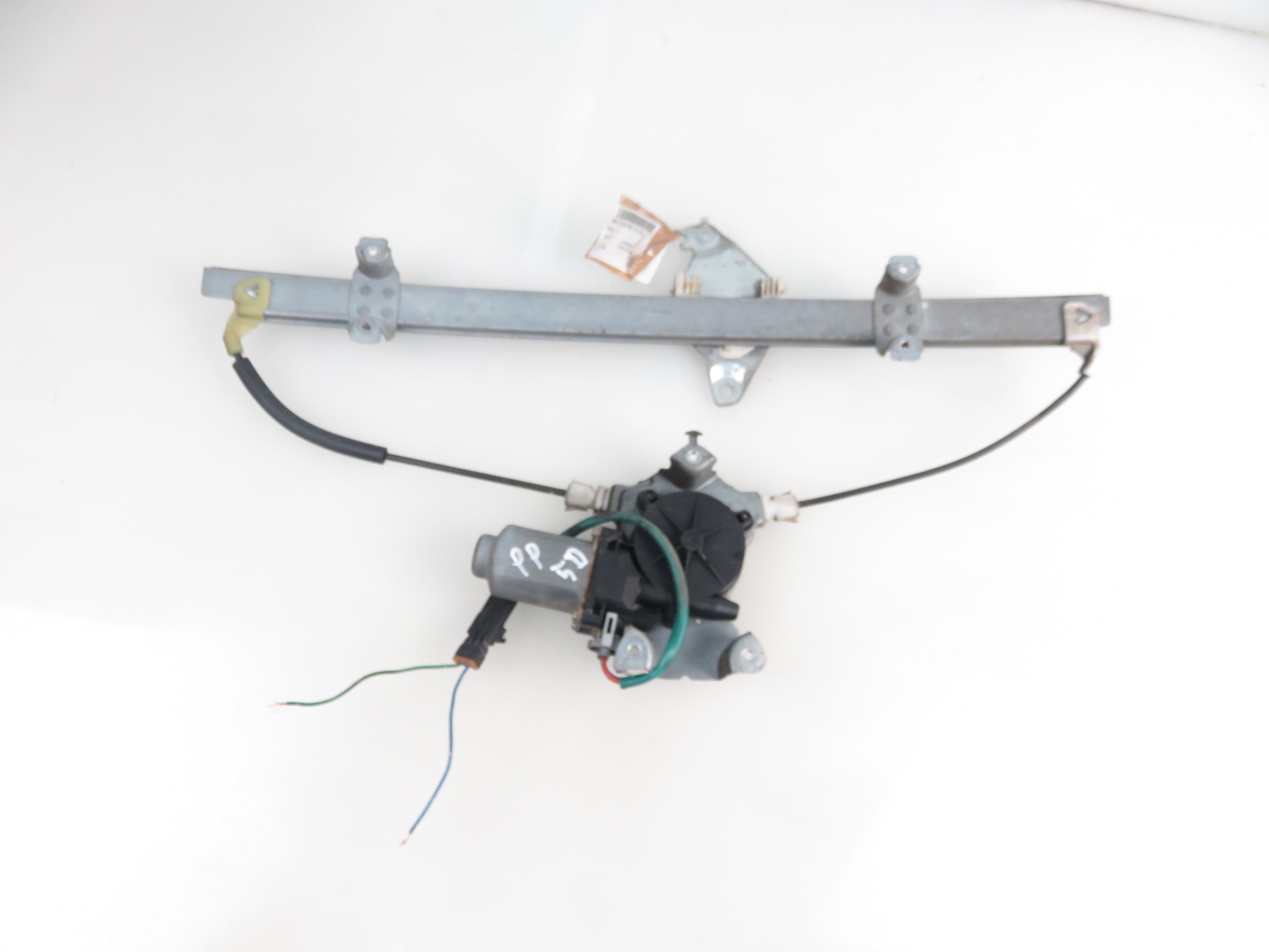 NISSAN Almera Tino 1 generation  (2000-2006) Front Right Door Window Regulator 400600T3 17854654