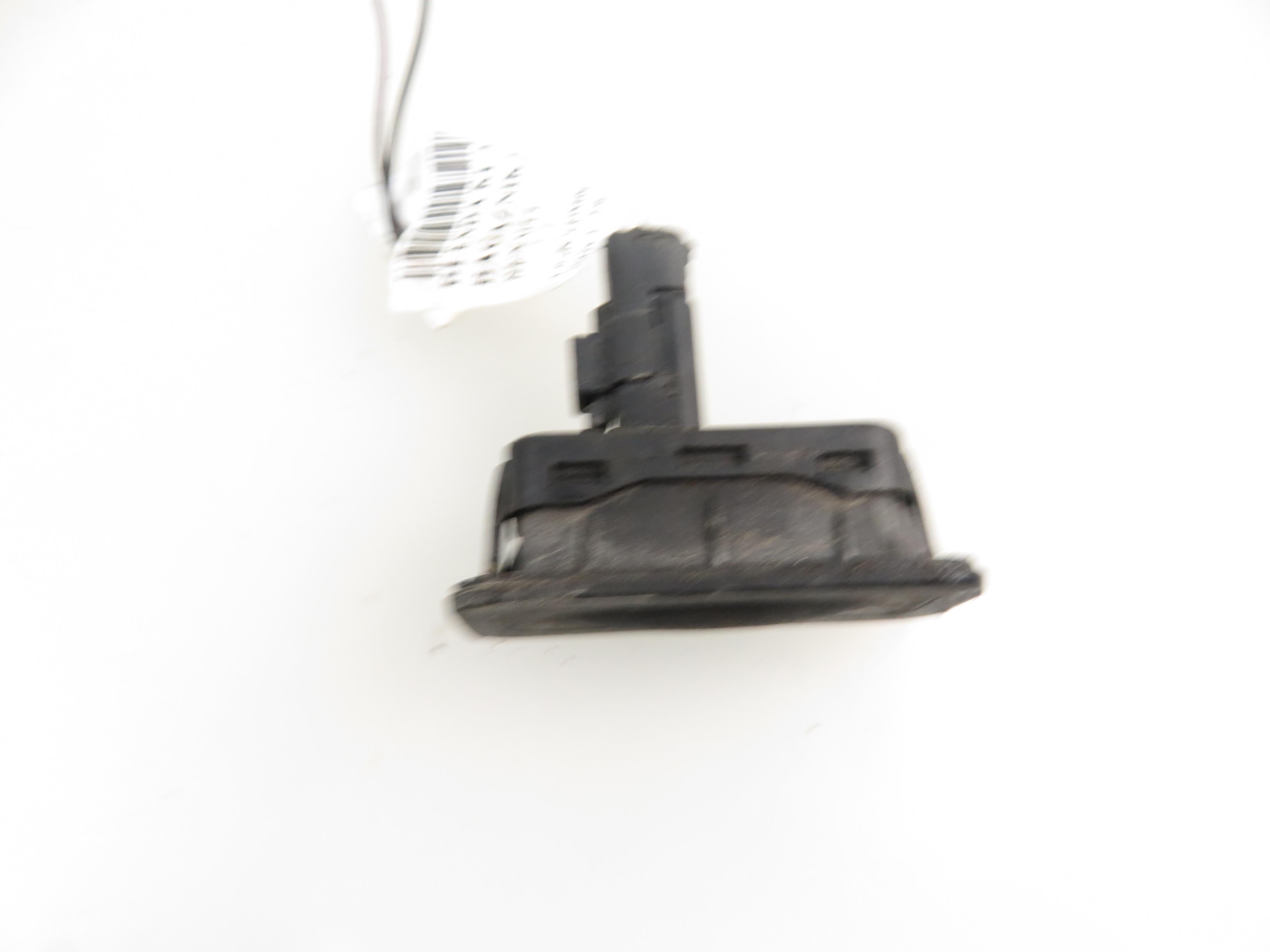 RENAULT Scenic 2 generation (2003-2010) Кнопка открывания задней крышки 8200076256B 17852174