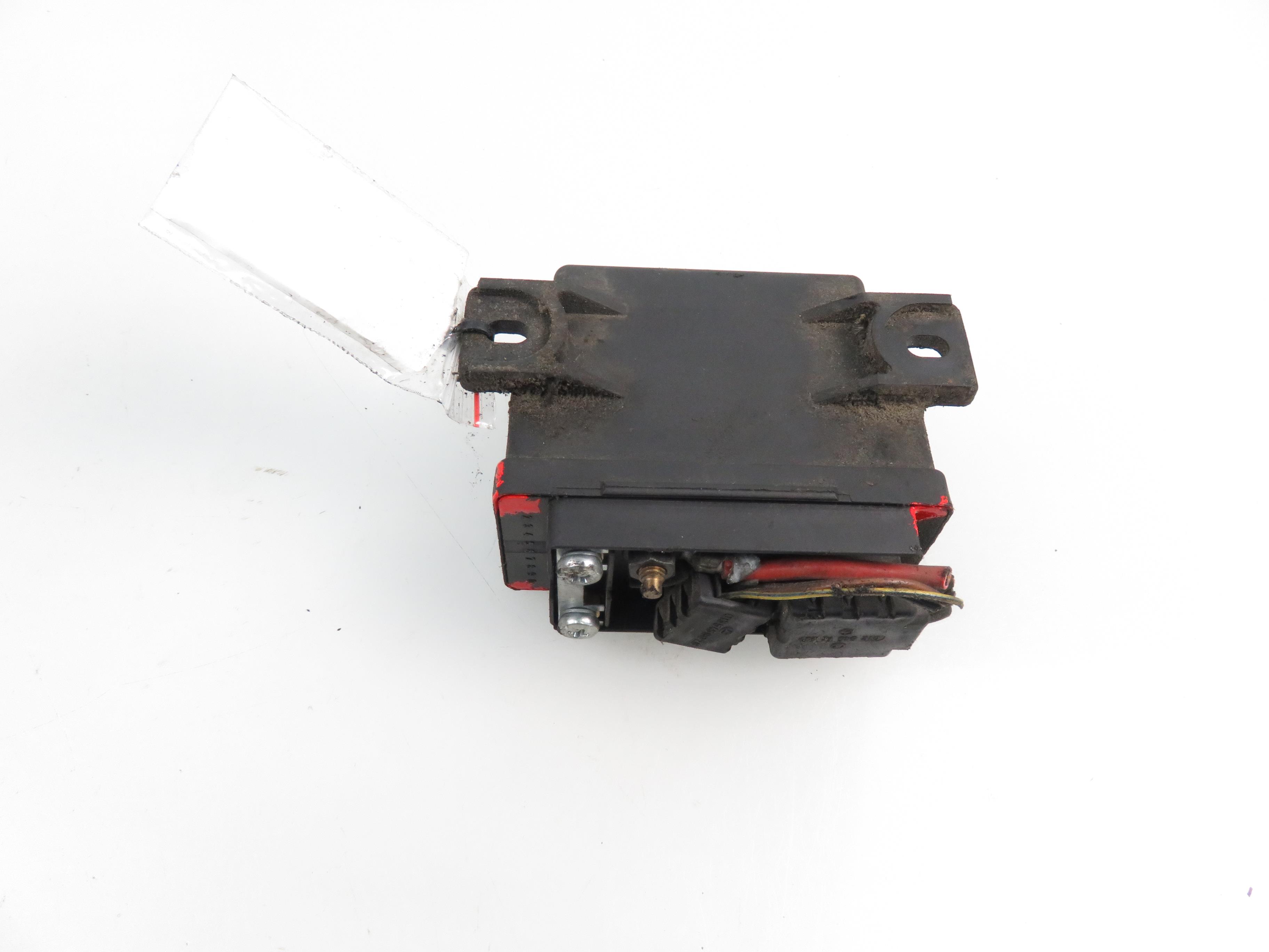 VOLKSWAGEN LT 2 generation (1996-2006) Relays 132165 21930517