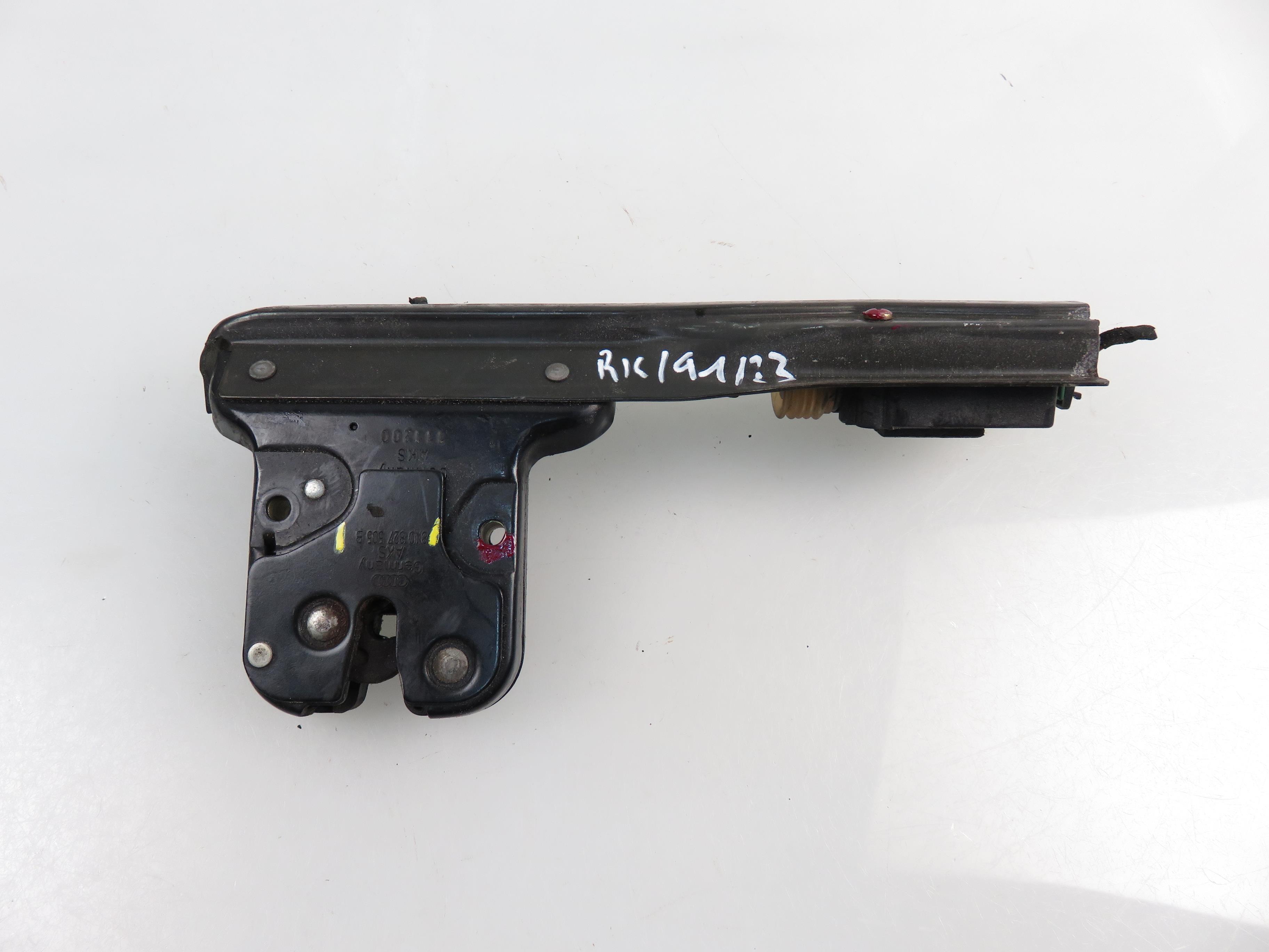 AUDI TT 8N (1998-2006) Tailgate Boot Lock 8N0827505B 21856321