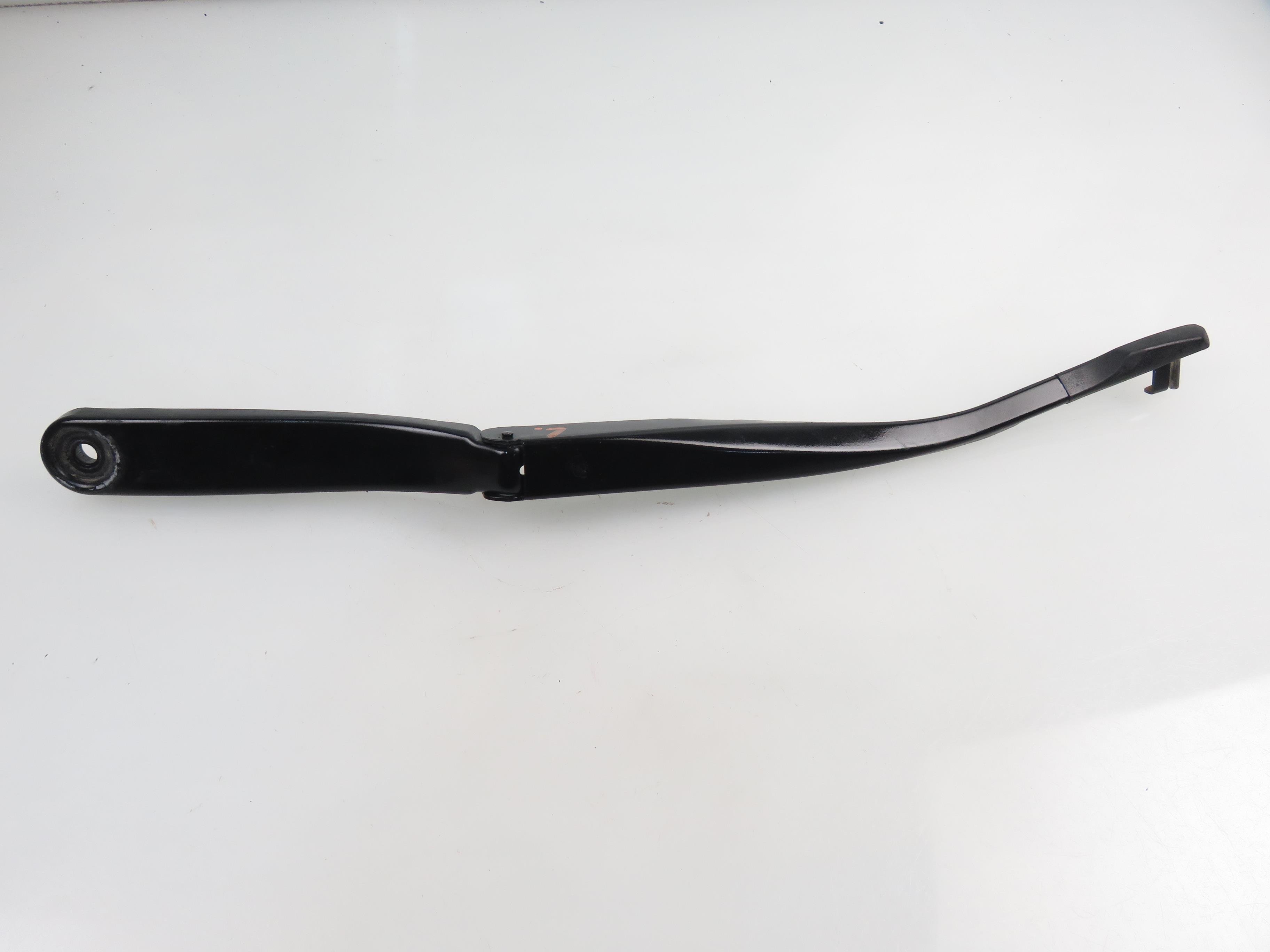 BMW 5 Series F10/F11 (2009-2017) Front Wiper Arms 7182459 21857265
