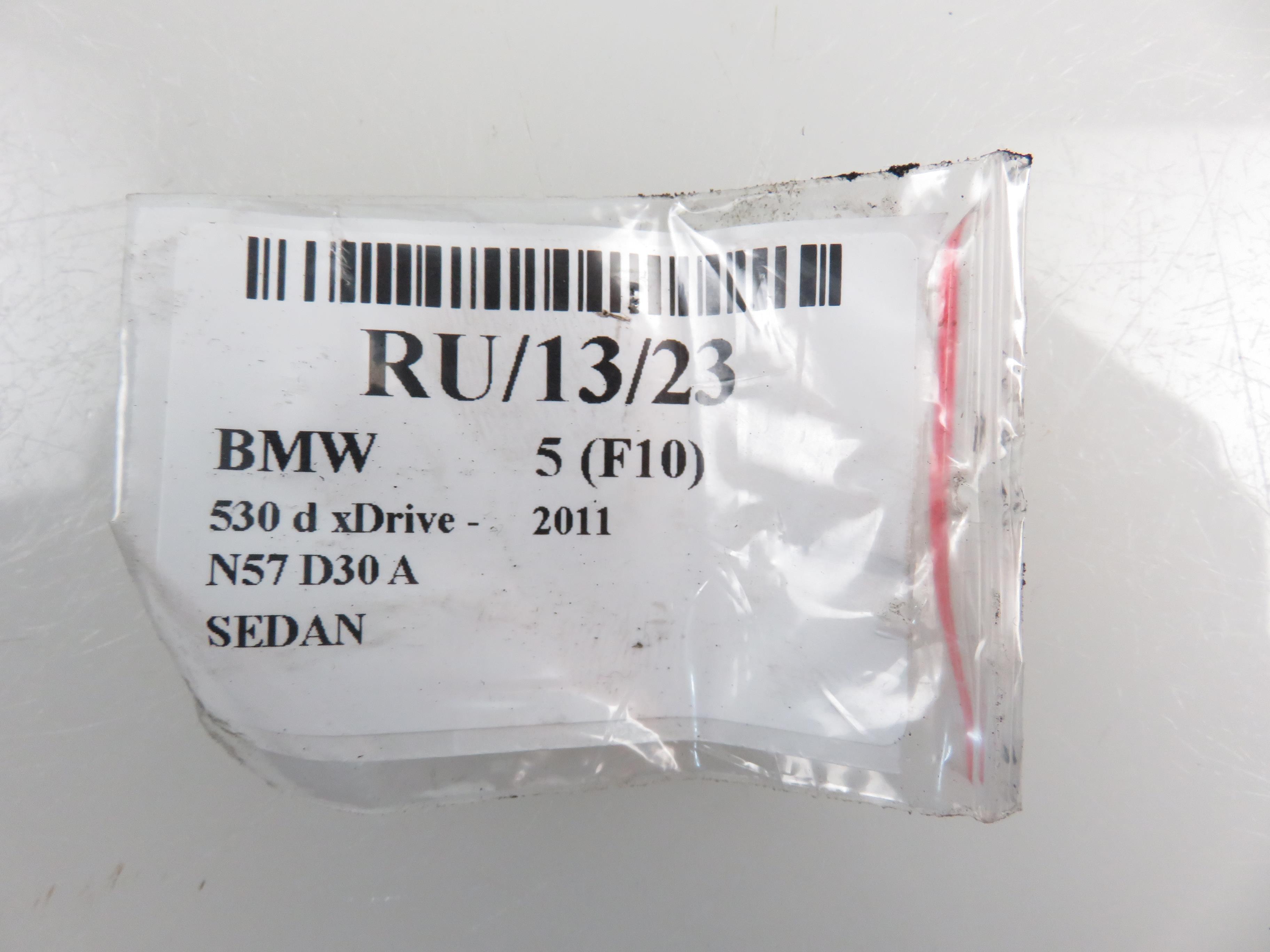 BMW 5 Series F10/F11 (2009-2017) Воздухомер воздушного фильтра 8506359, 7810752 21857620
