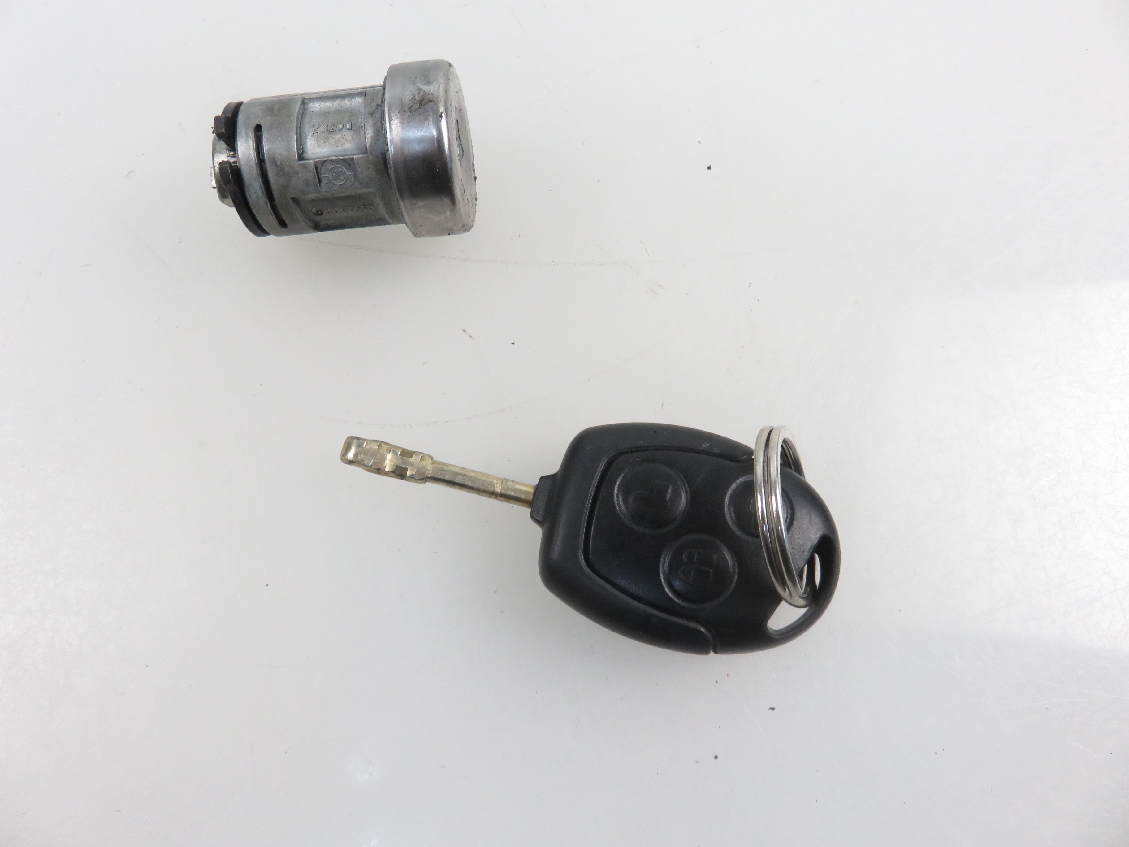 FORD Mondeo 3 generation (2000-2007) Ignition Lock UC592300F 21230208