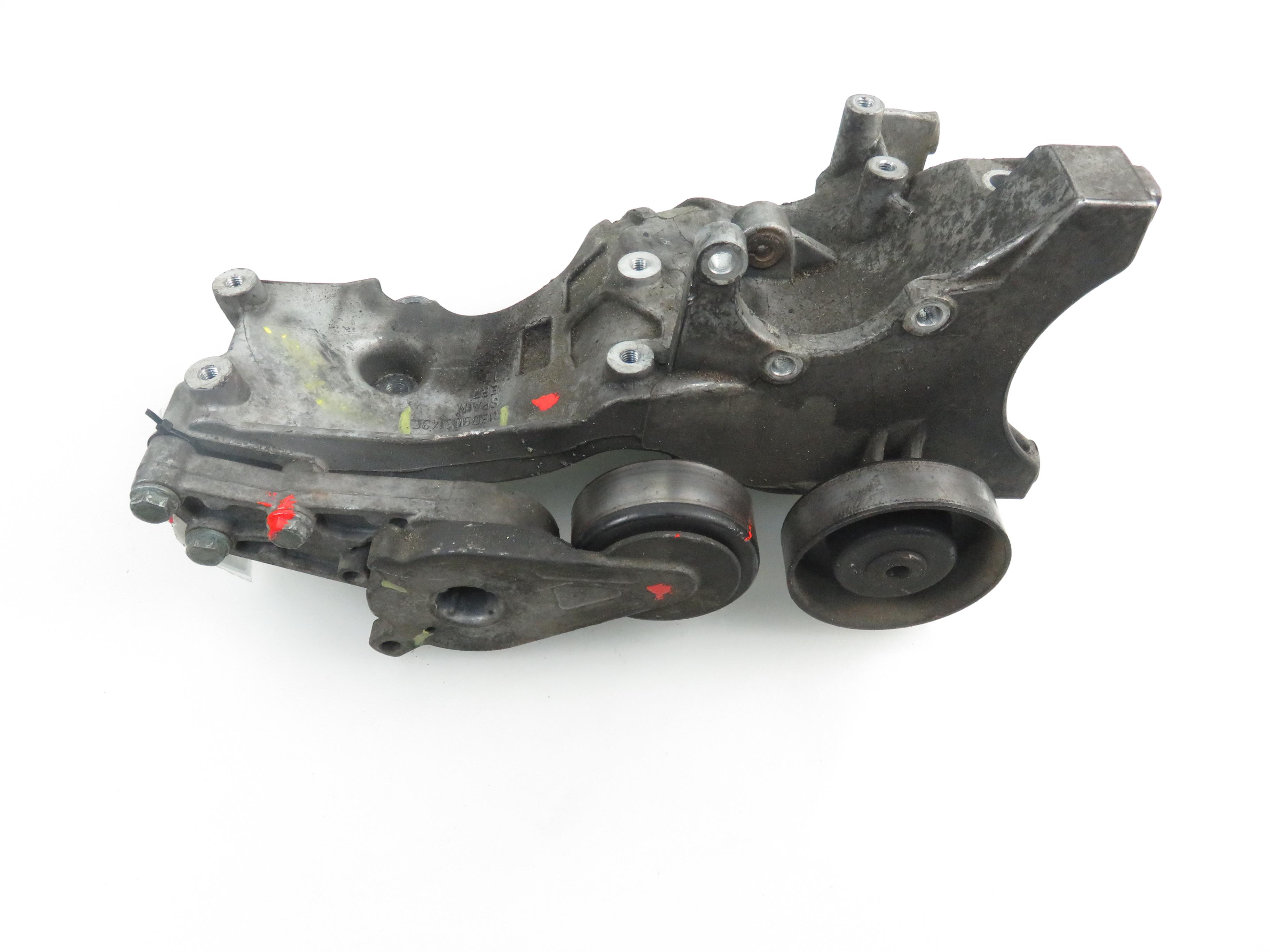 AUDI A4 B6/8E (2000-2005) Кронштейн генератора 06D903143C,06B903133 21836639