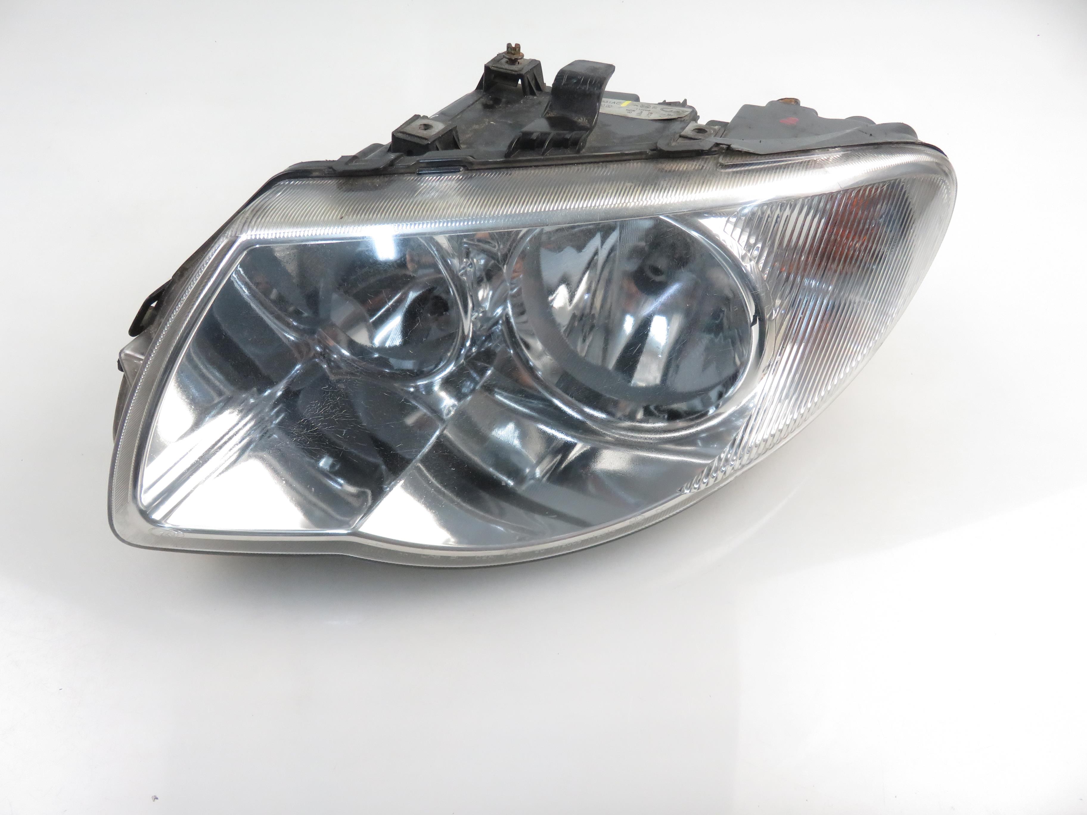 CHRYSLER Voyager 4 generation (2001-2007) Front Left Headlight 04857831AC 21862095