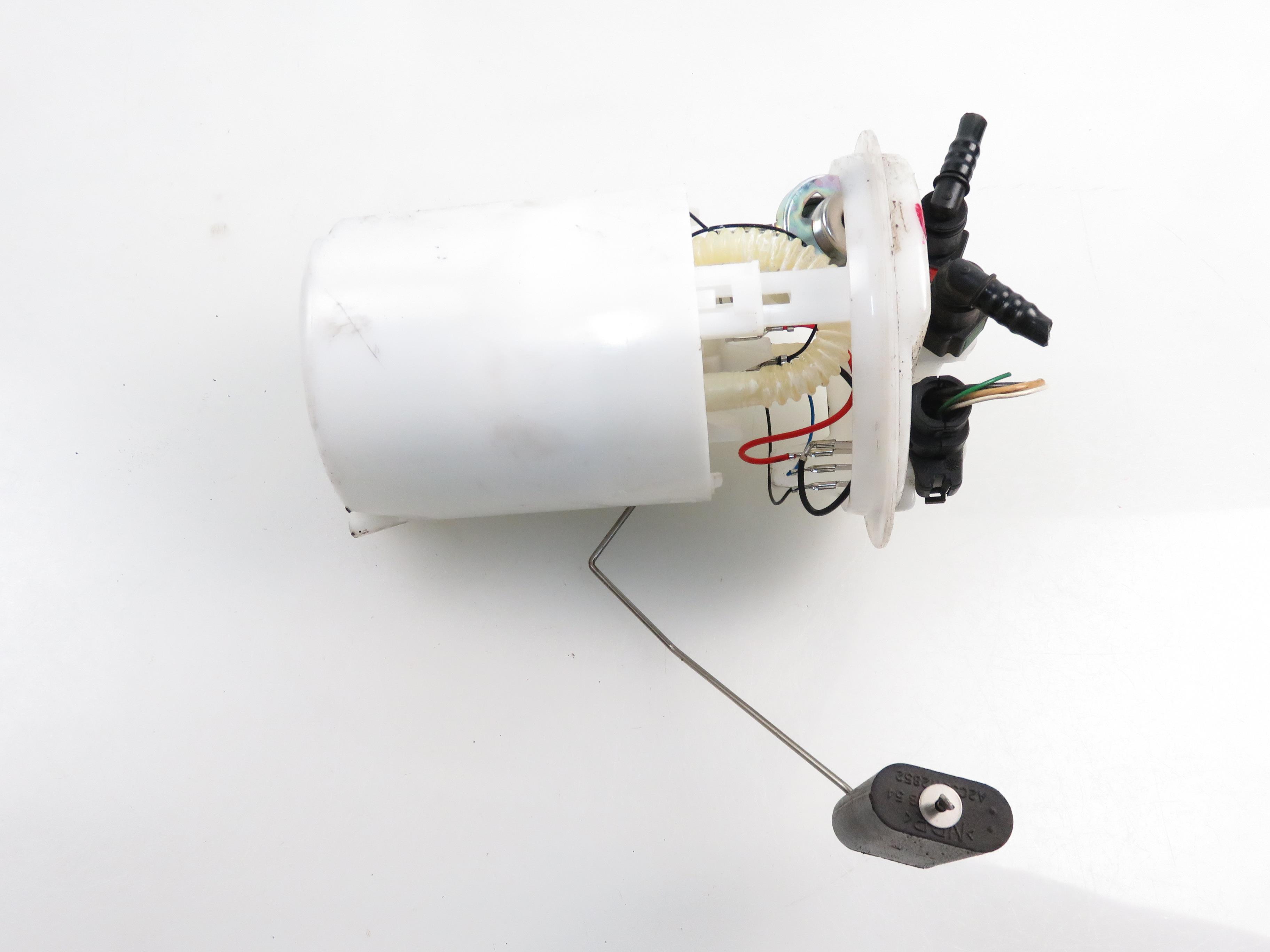 RENAULT Clio 2 generation (1998-2013) Fuel Pump 8400038 21437454