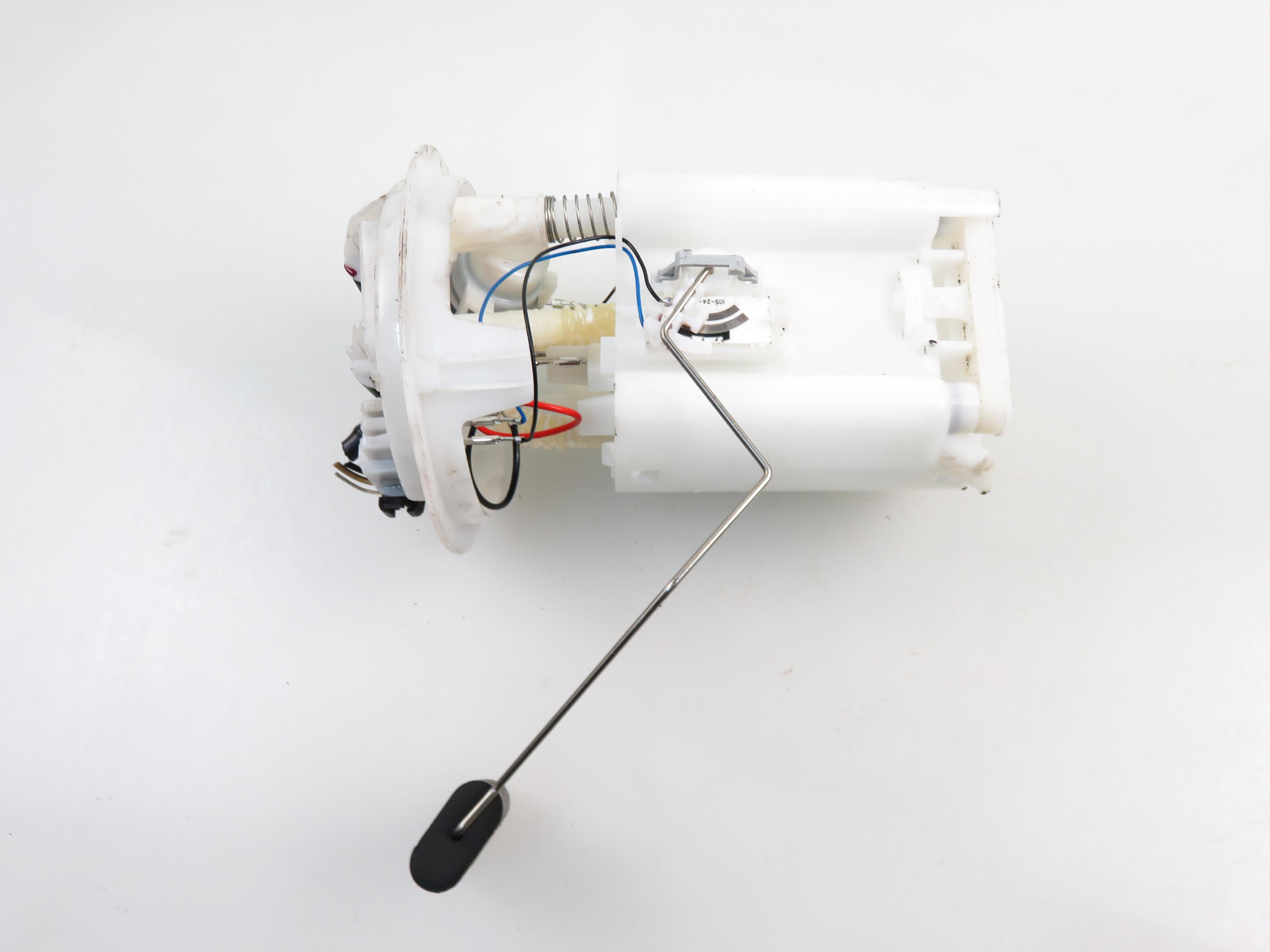 RENAULT Clio 2 generation (1998-2013) Fuel Pump 8400038 21437454