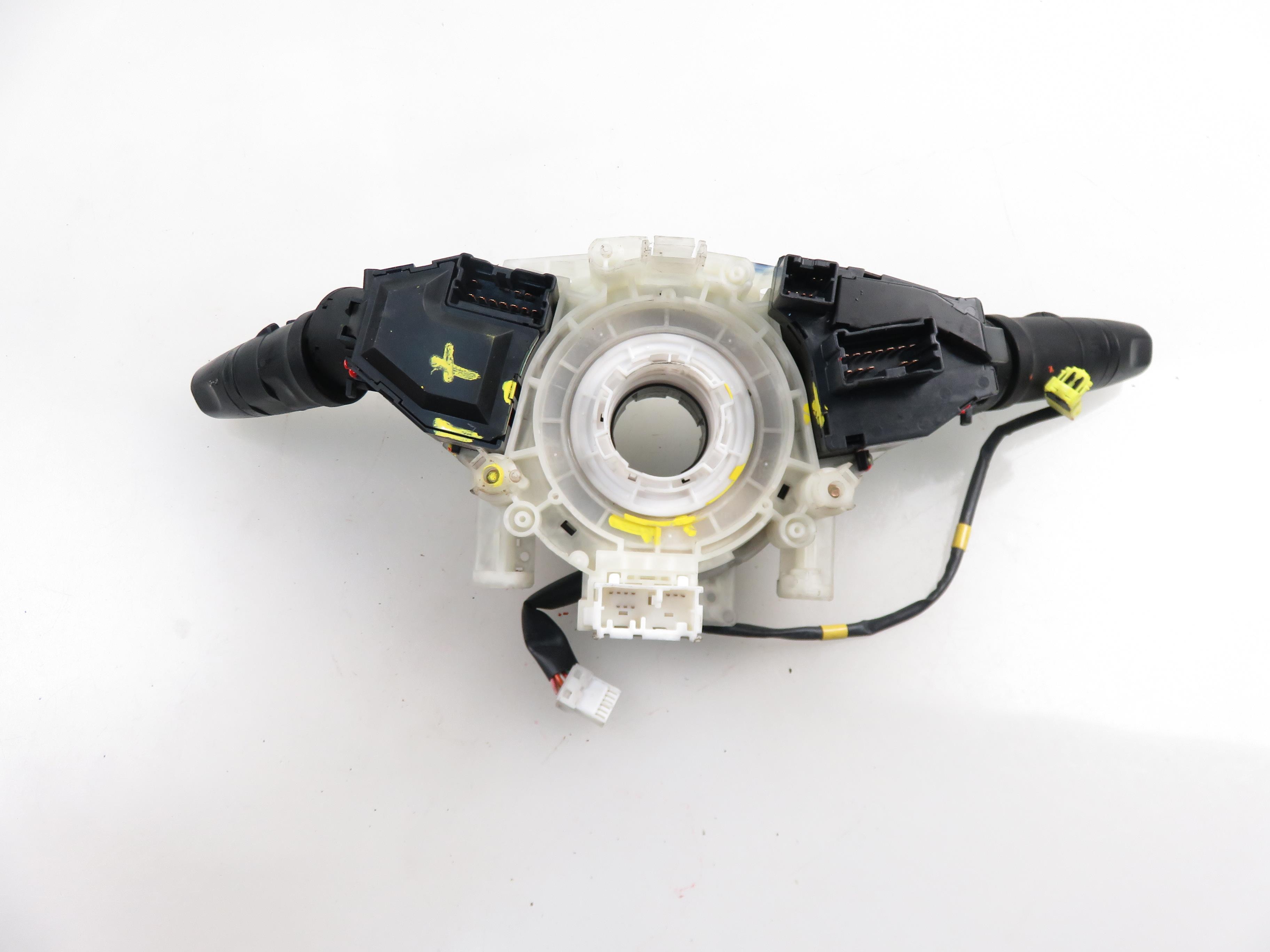 NISSAN X-Trail T30 (2001-2007) Switches 255408H700, 252608H905 20240986