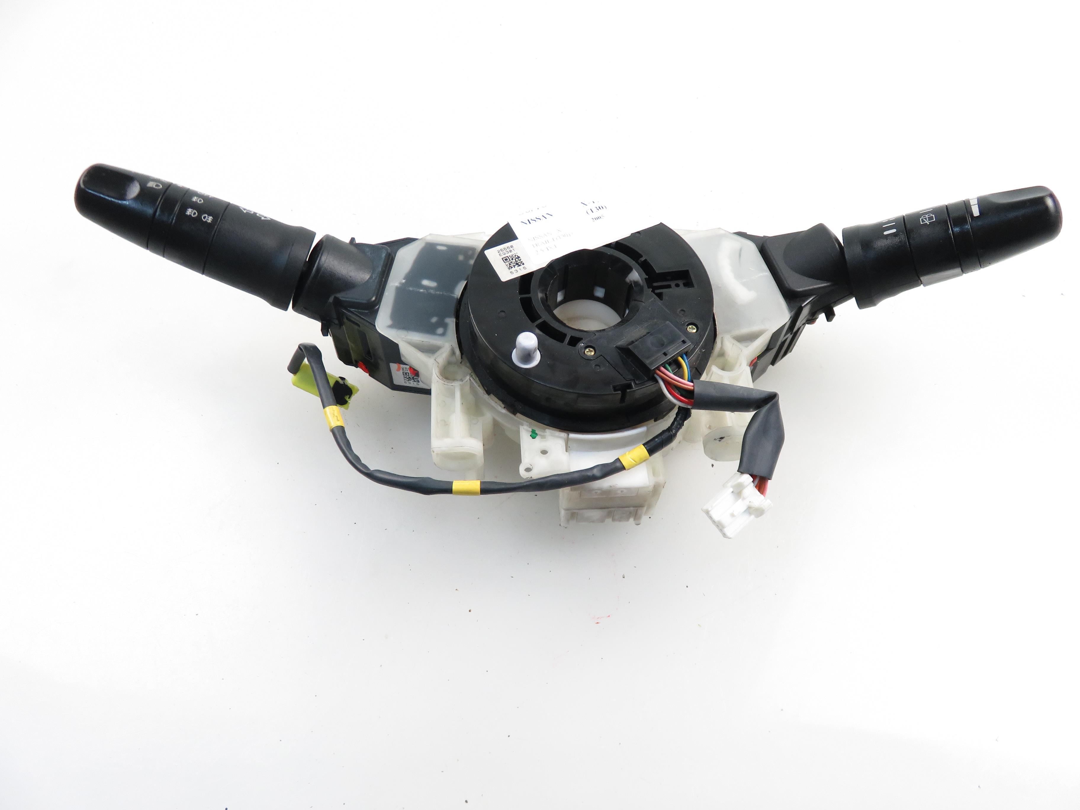 NISSAN X-Trail T30 (2001-2007) Switches 255408H700, 252608H905 20240986