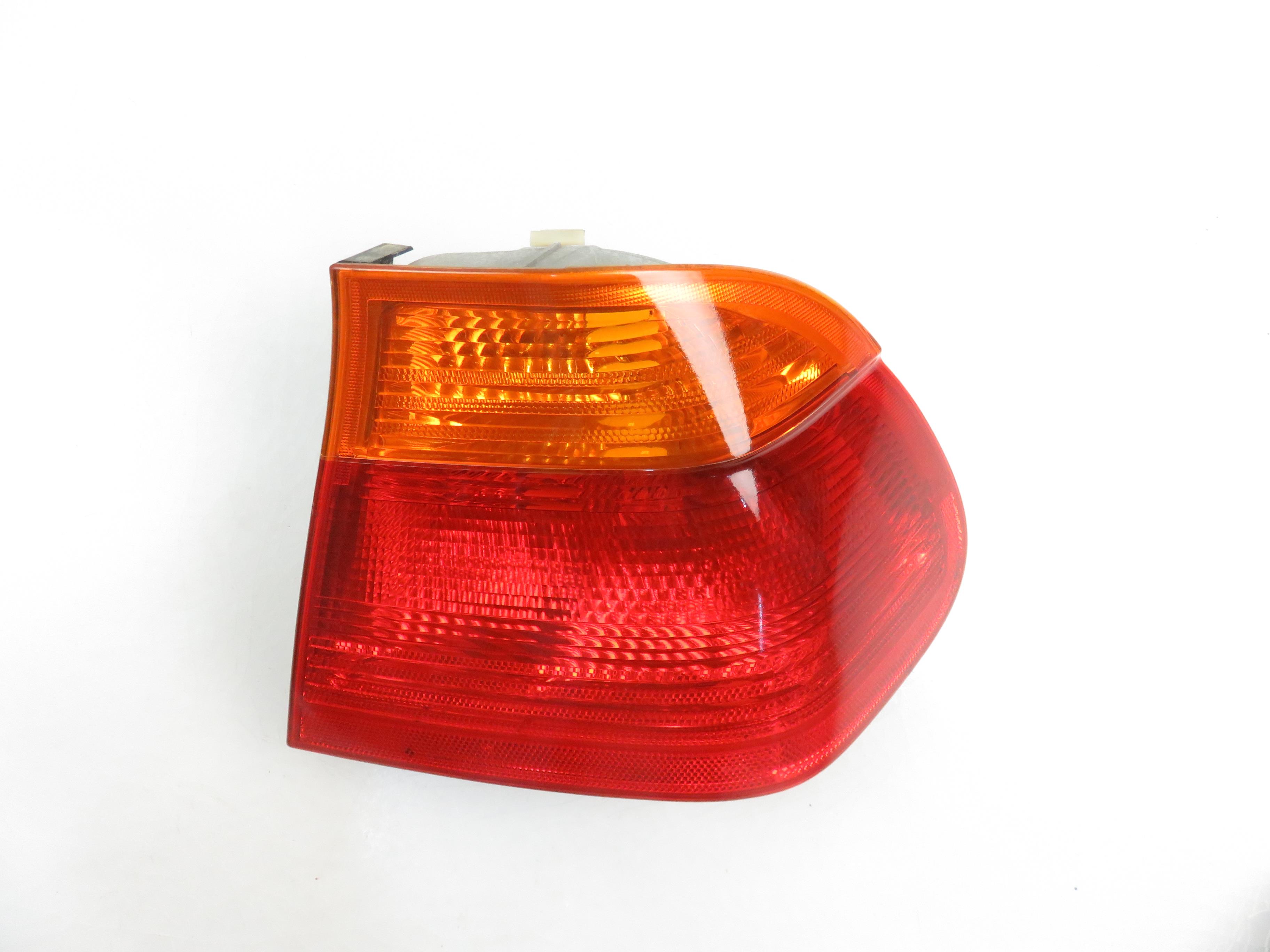 BMW 3 Series E46 (1997-2006) Rear Right Taillight Lamp 8364922 21857277