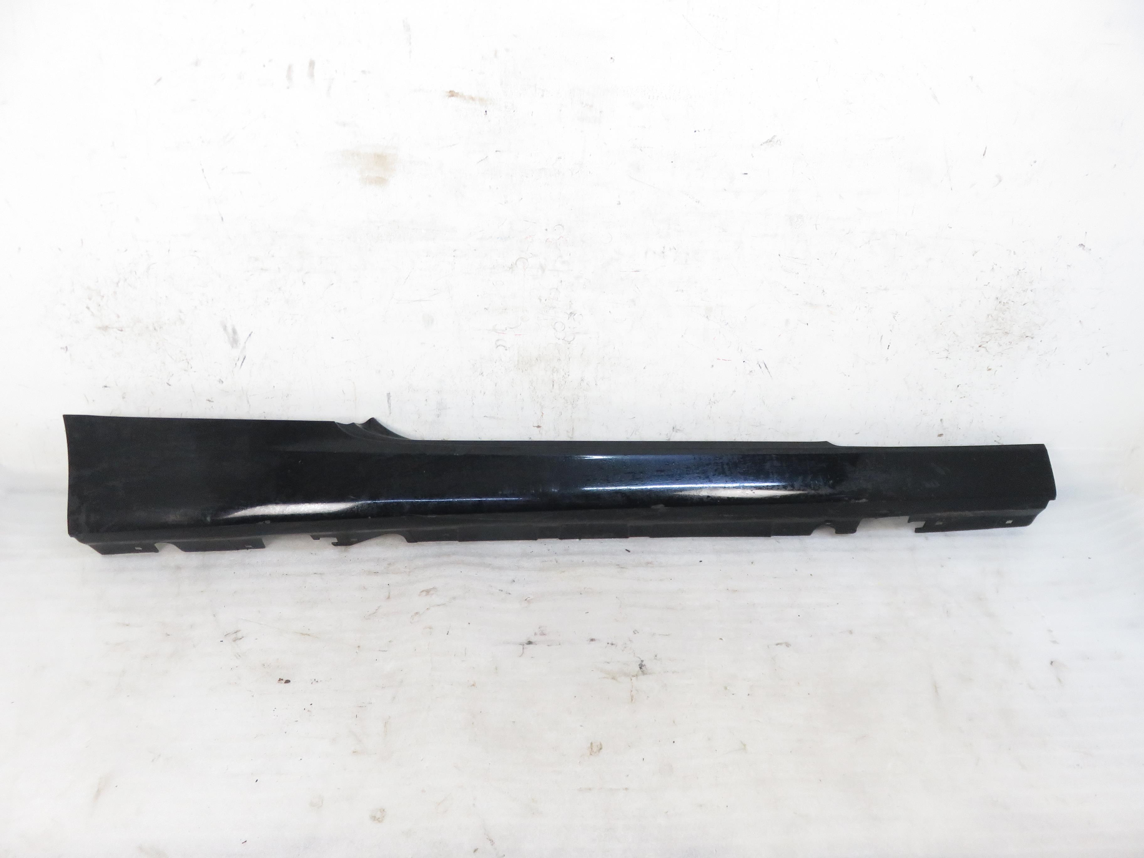 BMW 3 Series E90/E91/E92/E93 (2004-2013) Labās puses dekoratīvā plastmasas sliekšņu uzlika 51777130874 21858809