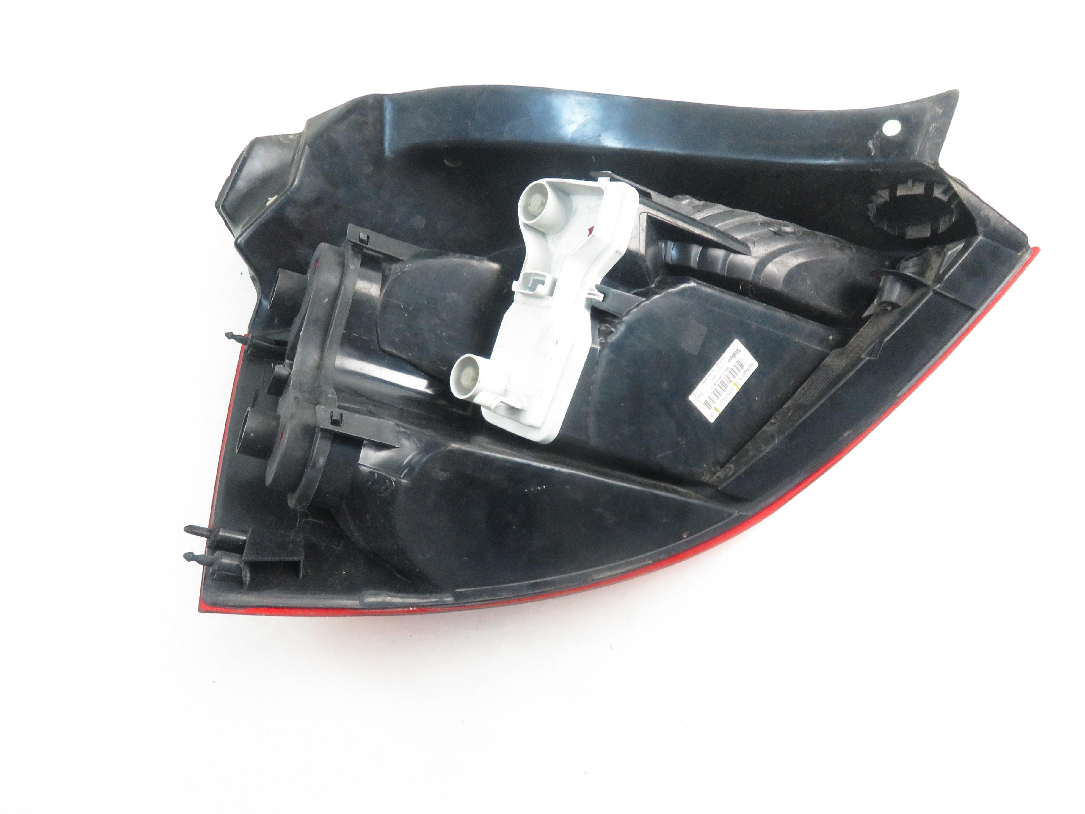 RENAULT Megane 1 generation (1995-2003) Rear Right Taillight Lamp 8200073237 20781528