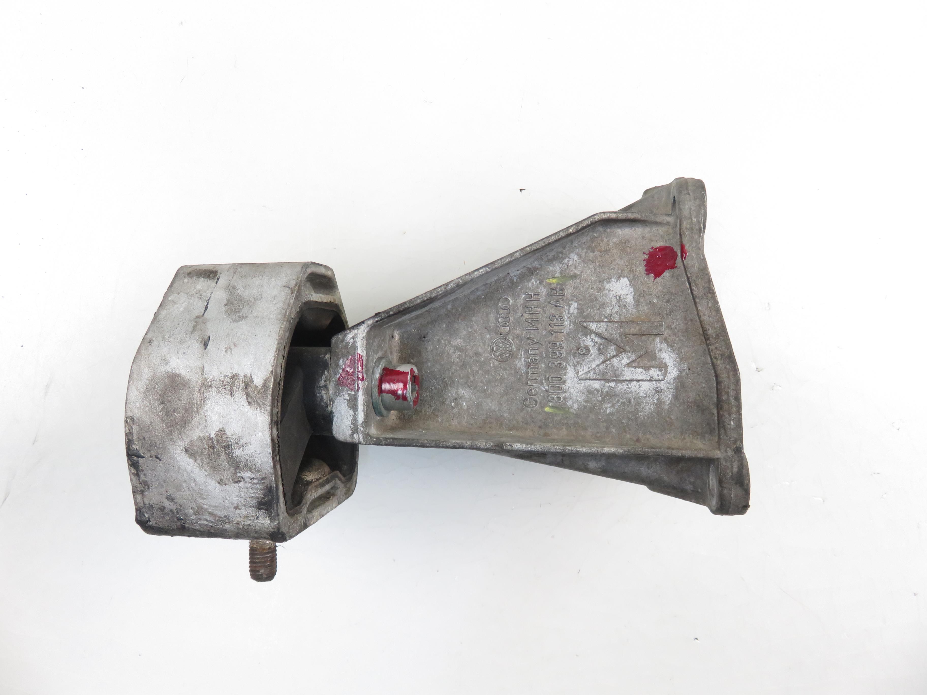 AUDI A4 B5/8D (1994-2001) Кронштейн крепления коробки передач 8D0399113AB 21837278