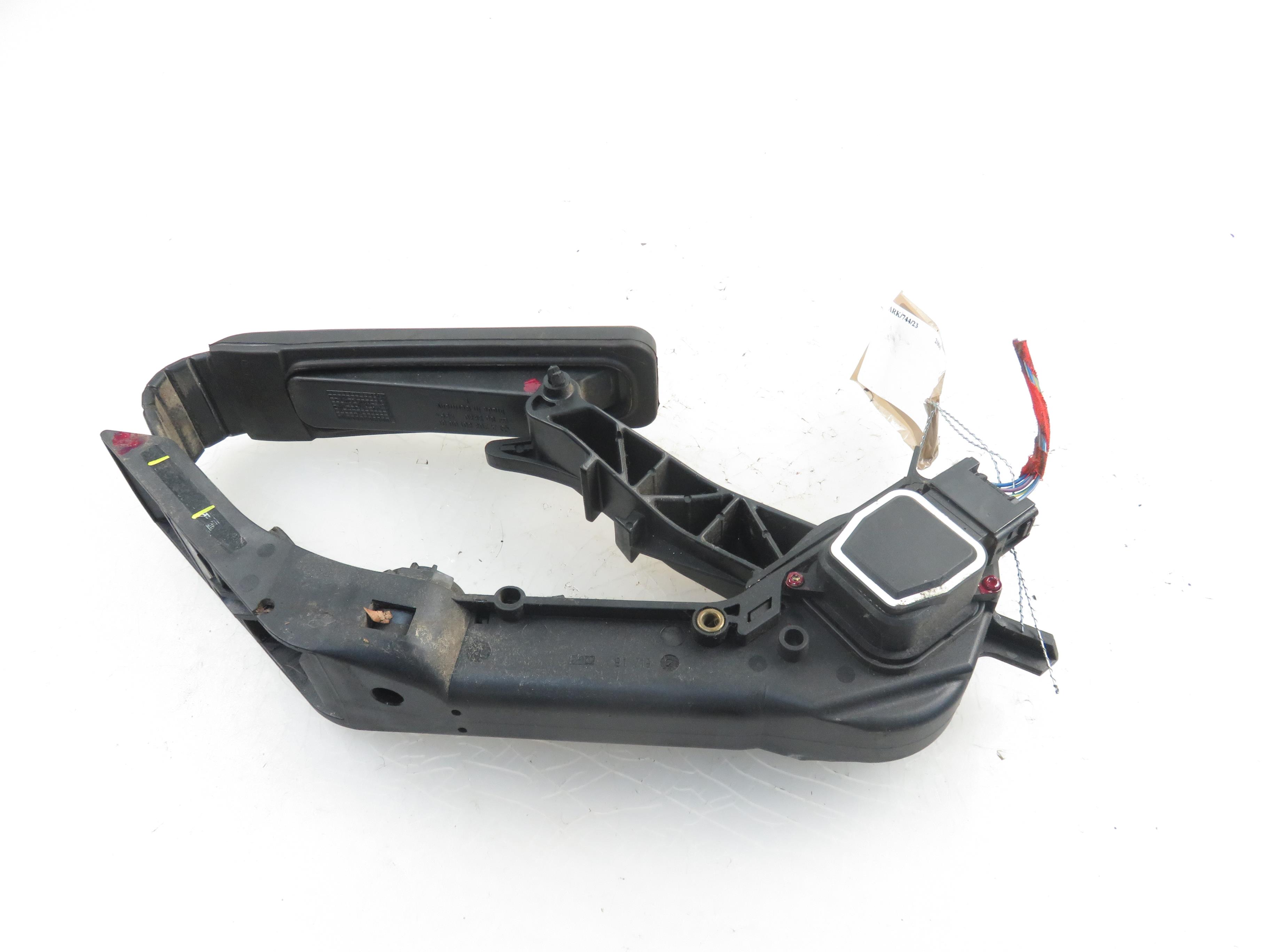 MERCEDES-BENZ E-Class W211/S211 (2002-2009) Throttle Pedal 2113000504 20781479