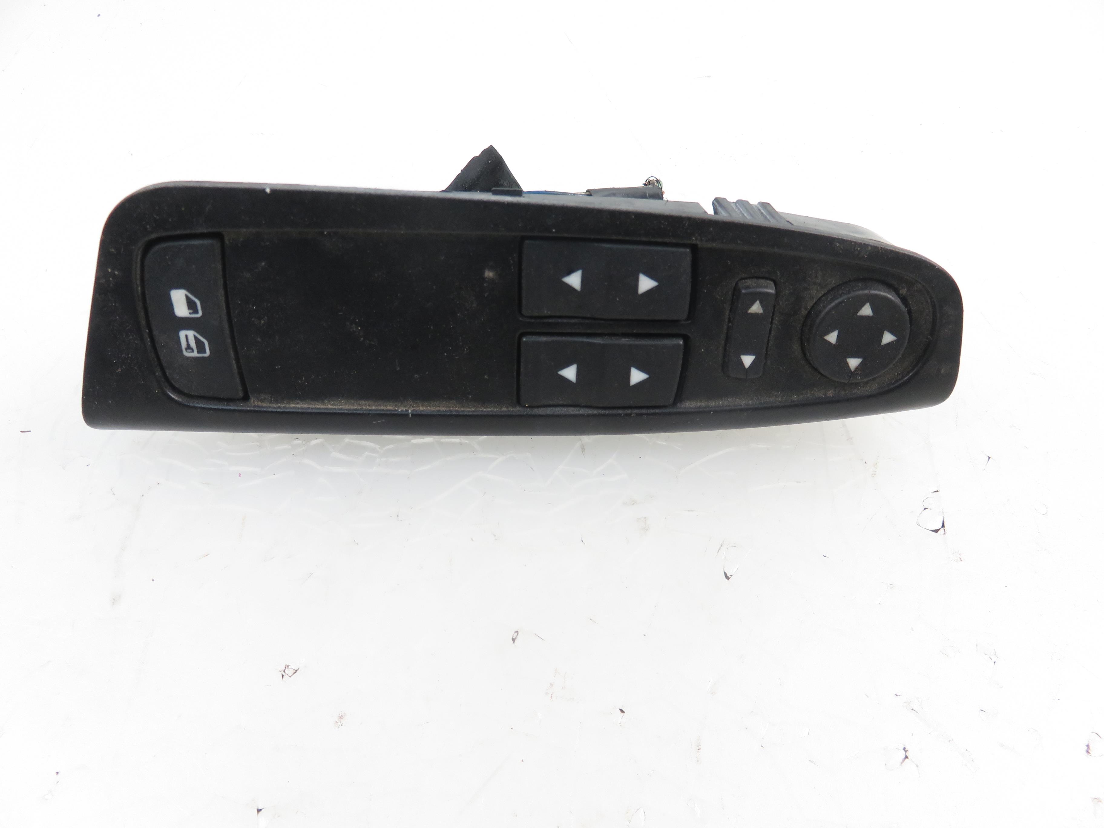 FIAT Stilo 1 generation (2001-2010) Front Left Door Window Switch B569 21230882