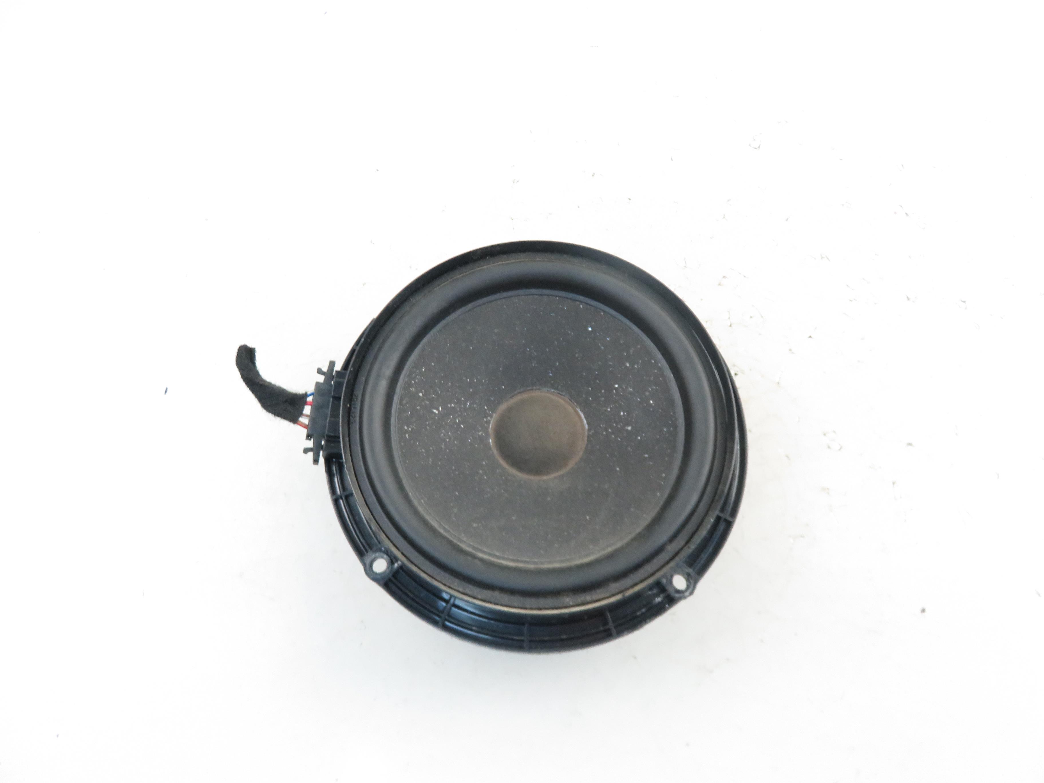 Seat ibiza hot sale subwoofer