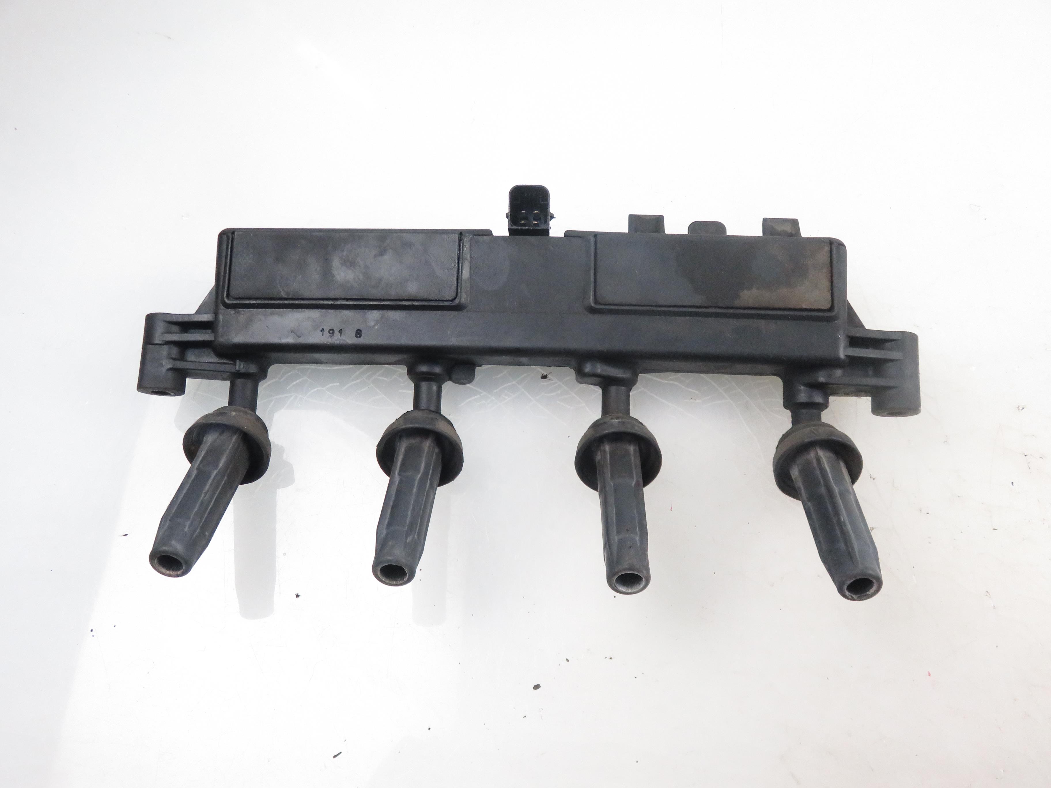 PEUGEOT 306 1 generation (1993-2002) High Voltage Ignition Coil 2526117A, 9624675580 21230032