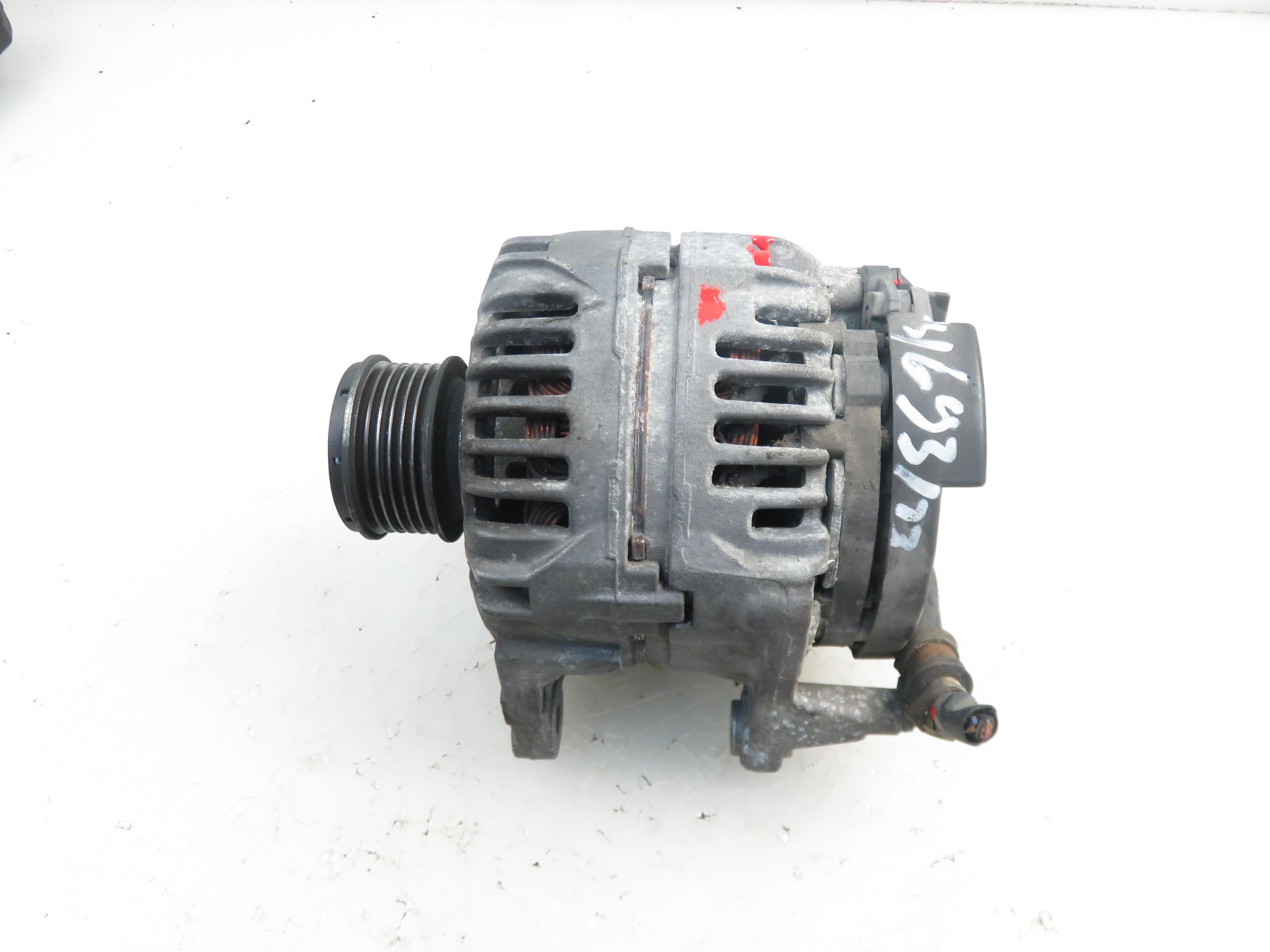 VOLKSWAGEN Golf 4 generation (1997-2006) Alternator 037903025E, 0124315004 20840089