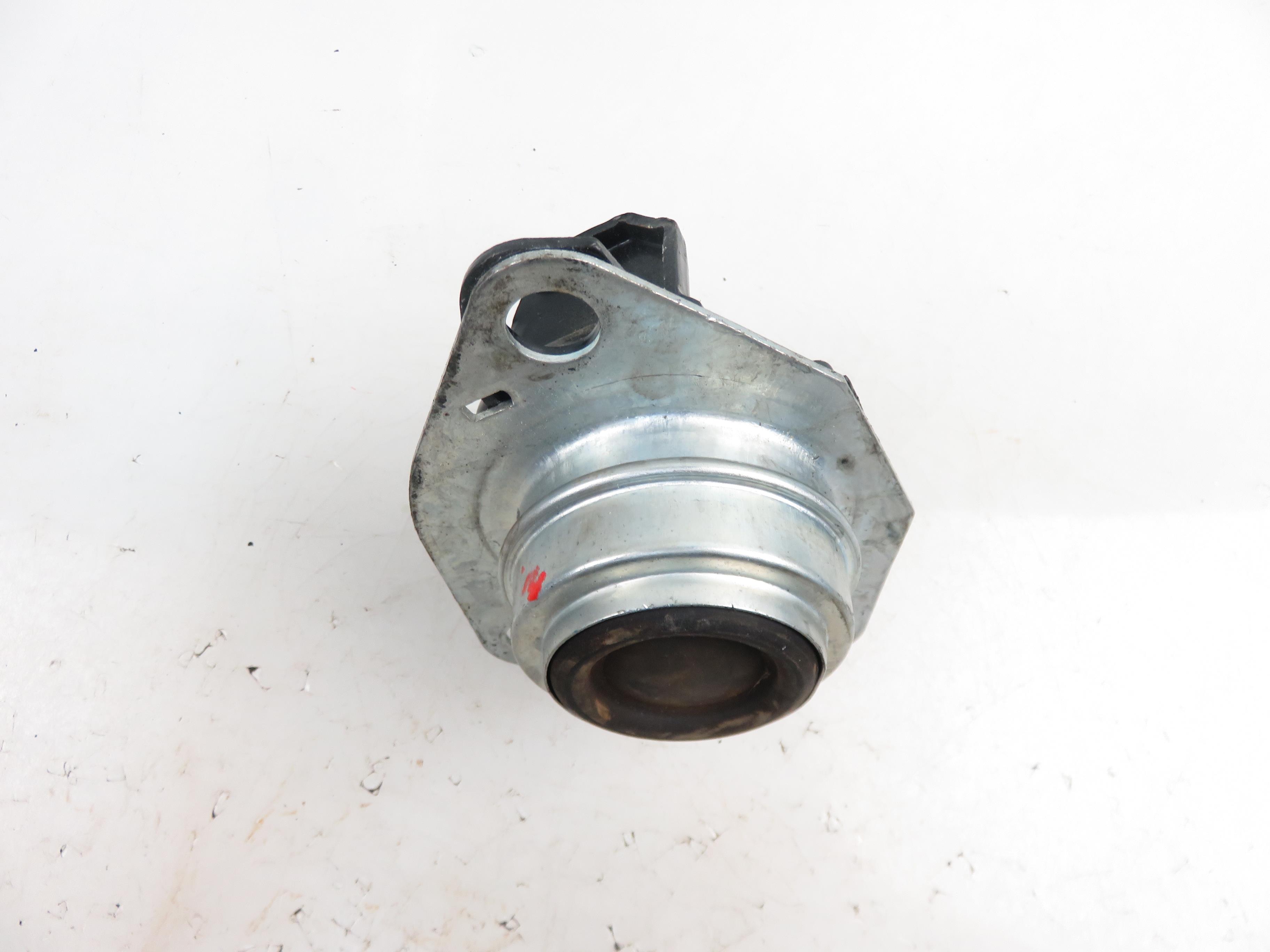 RENAULT Scenic 1 generation (1996-2003) Support moteur côté droit 20839875