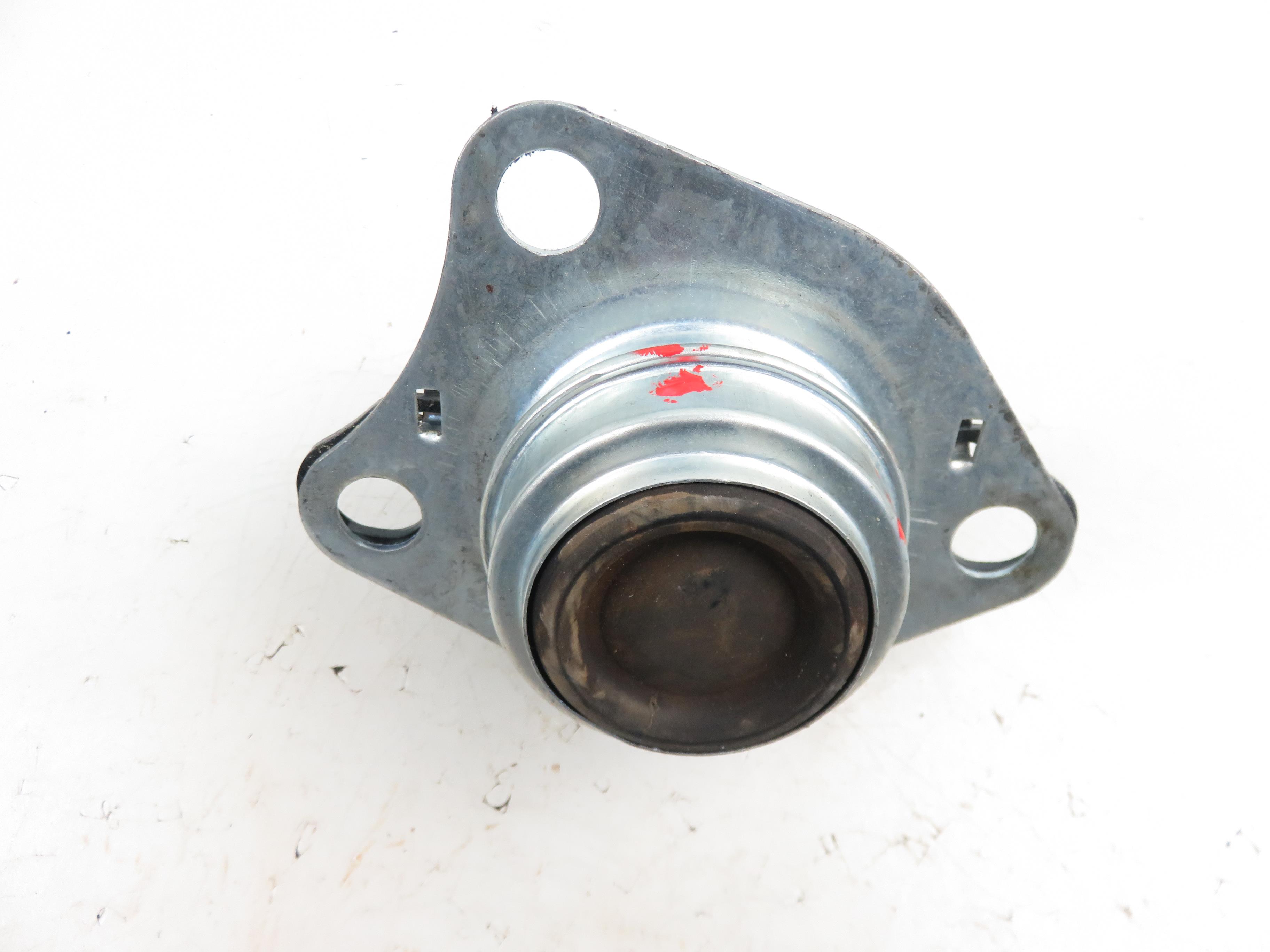 RENAULT Scenic 1 generation (1996-2003) Support moteur côté droit 20839875