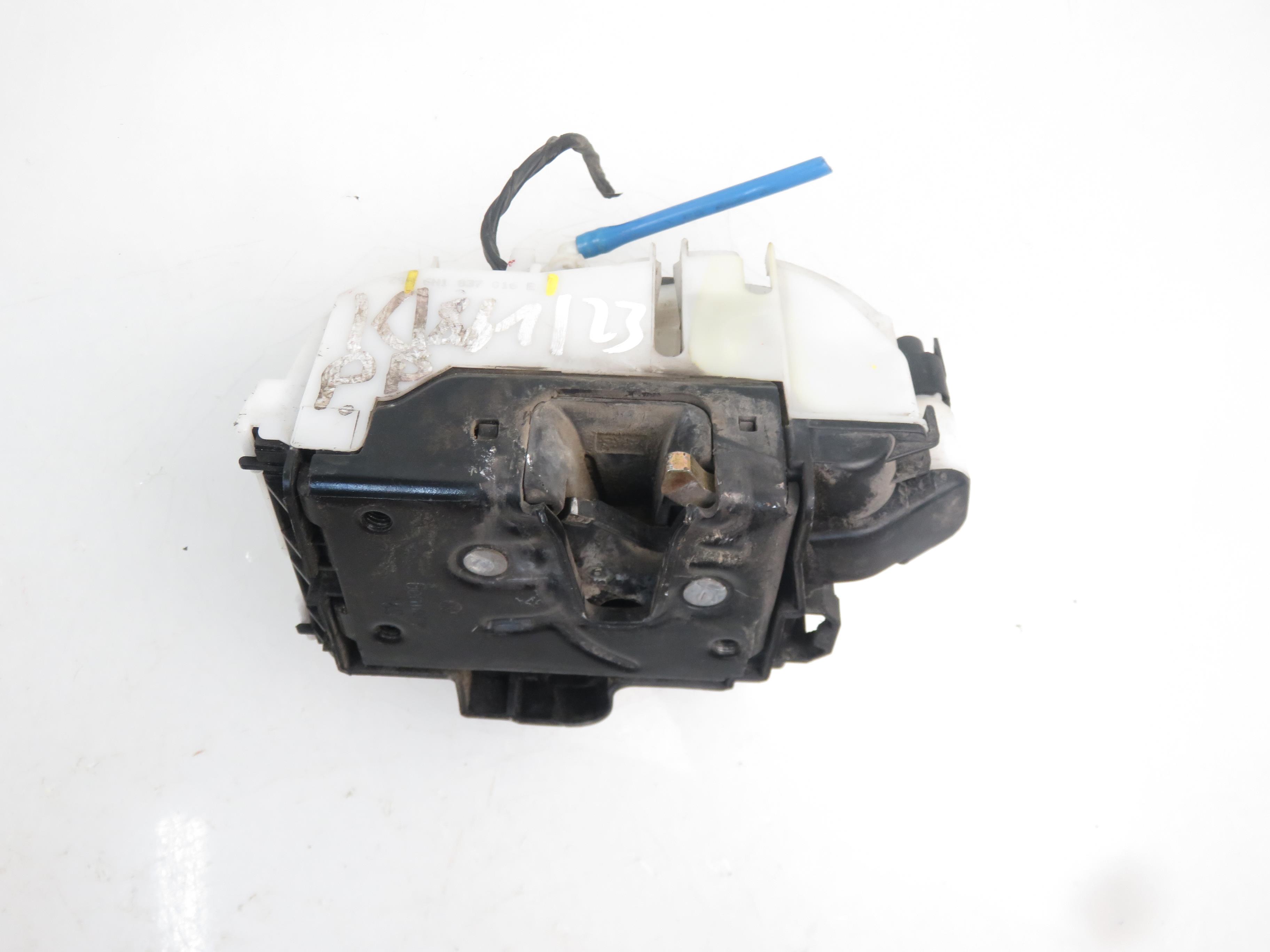 VOLKSWAGEN Polo 3 generation (1994-2002) Front Right Door Lock 6N1837016E 21931684