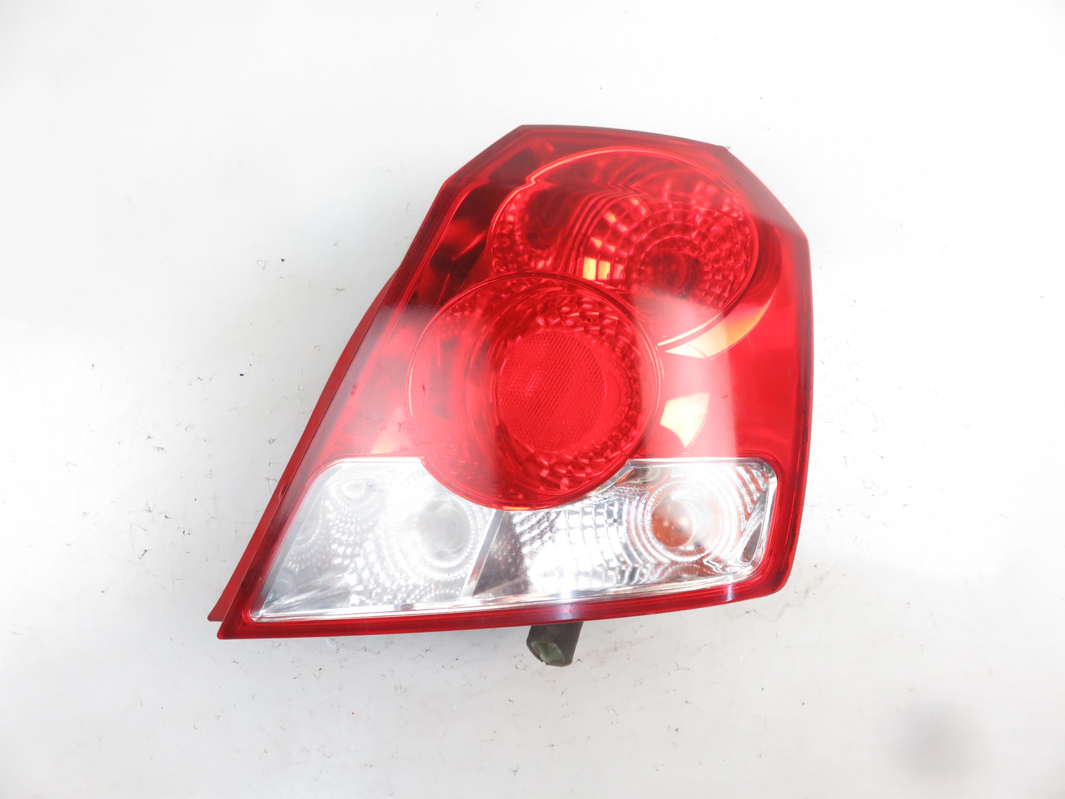 CHEVROLET Aveo T200 (2003-2012) Rear Right Taillight Lamp 21929915