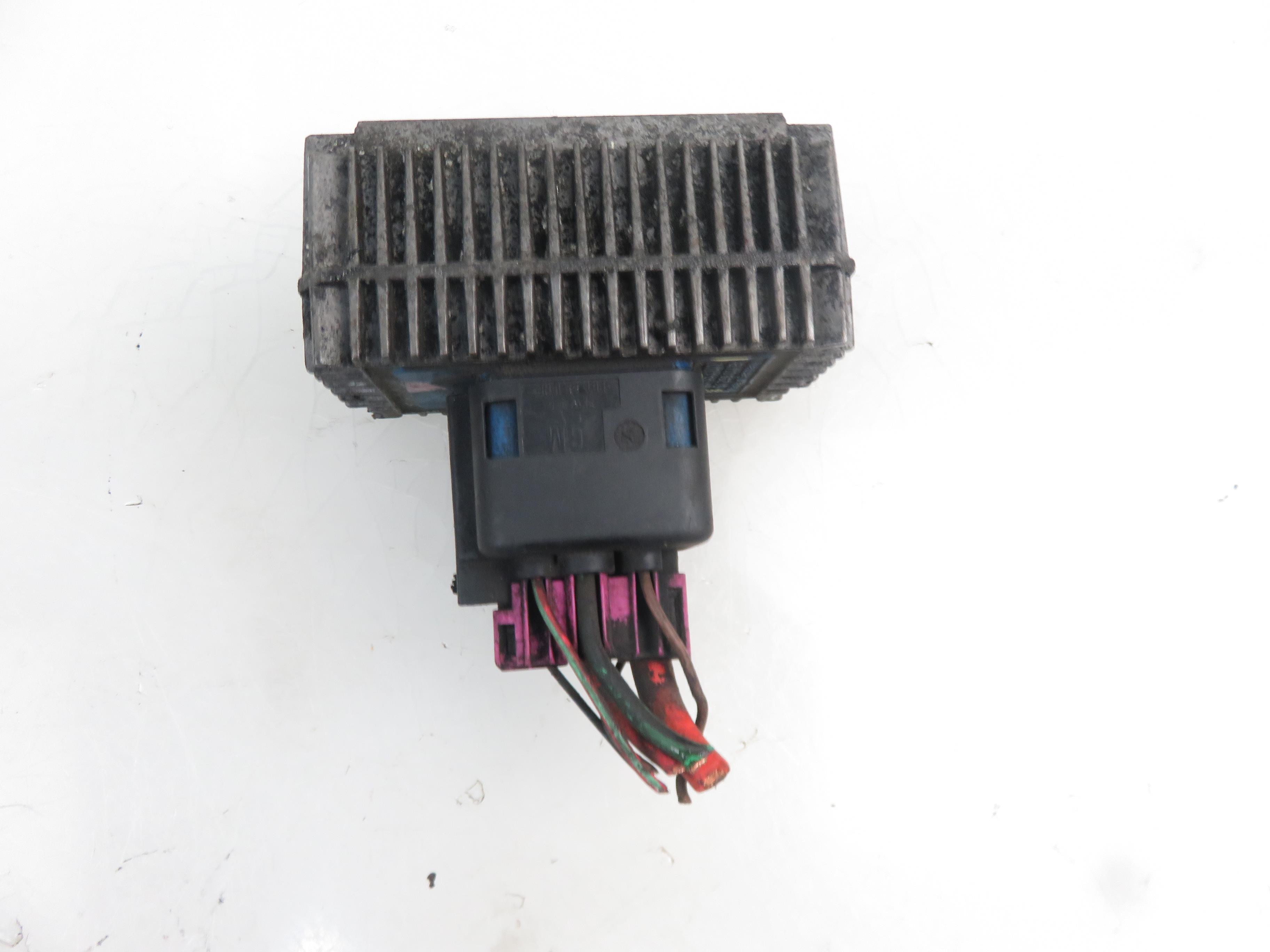 OPEL Zafira B (2005-2010) Relays 55353011, 51299014B 21230785