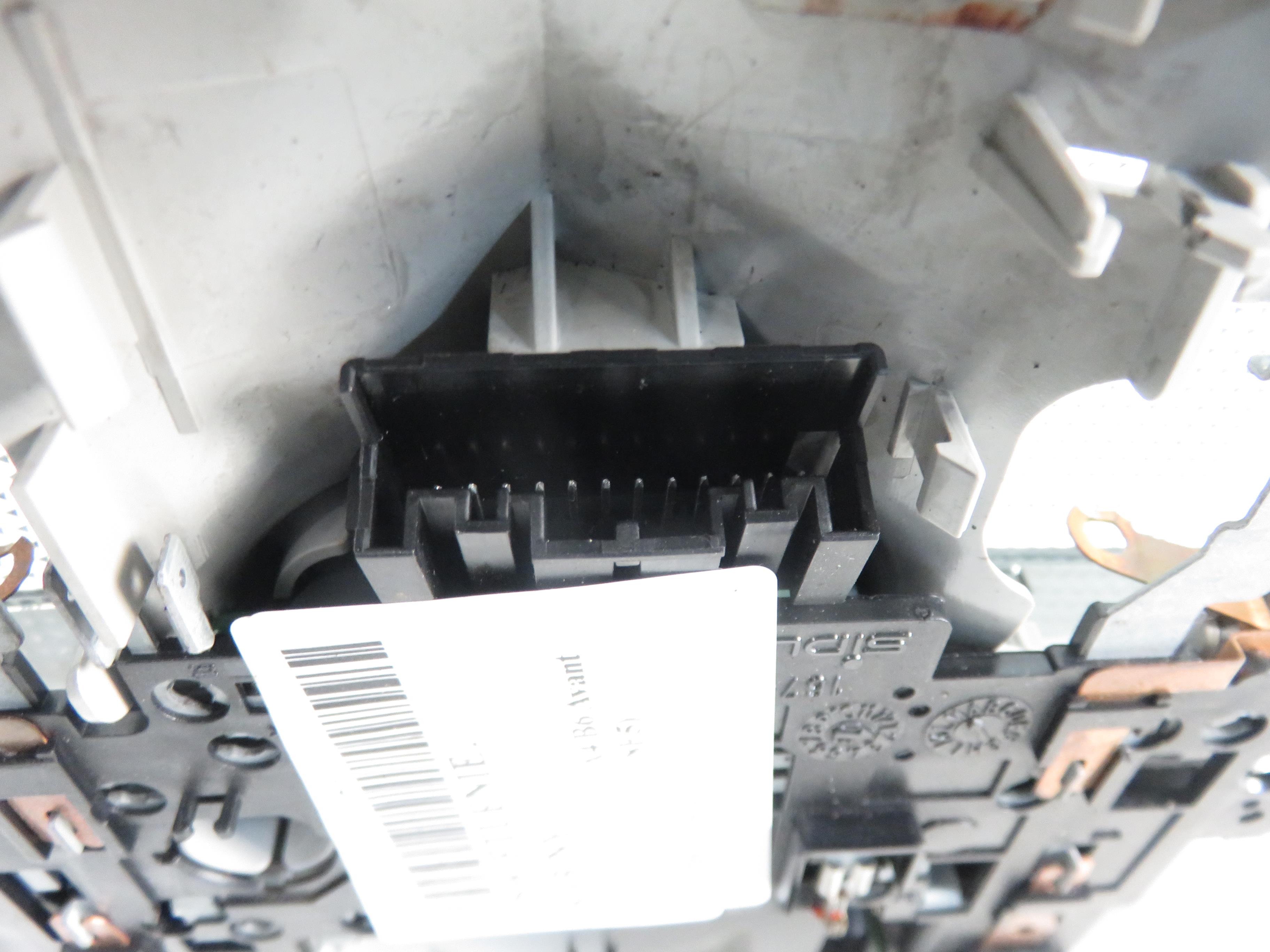 AUDI A4 B6/8E (2000-2005) L'éclairage intérieur 8E0947135E 21836681