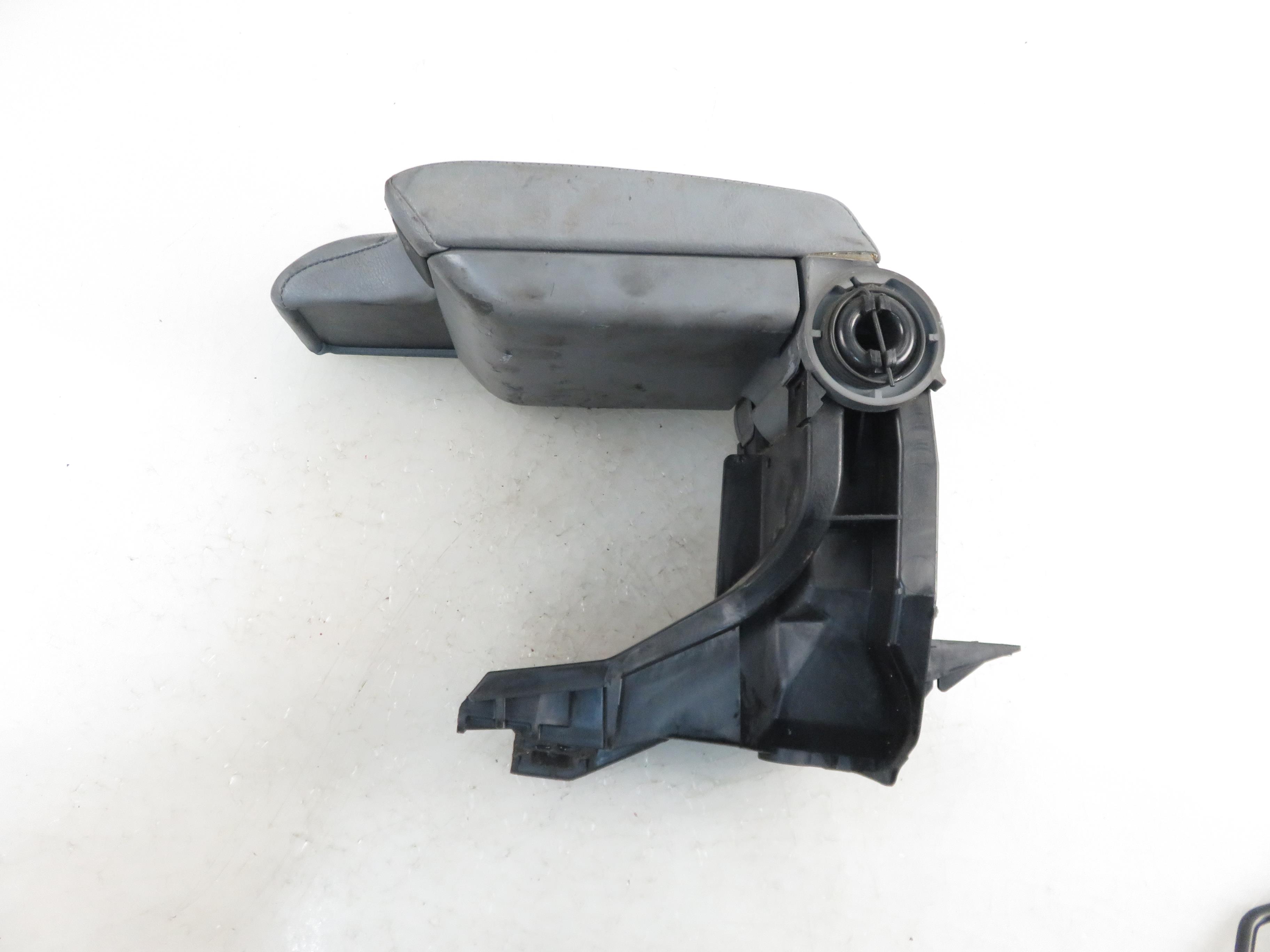 BMW 3 Series E46 (1997-2006) Підлокітник 8213678 21601228