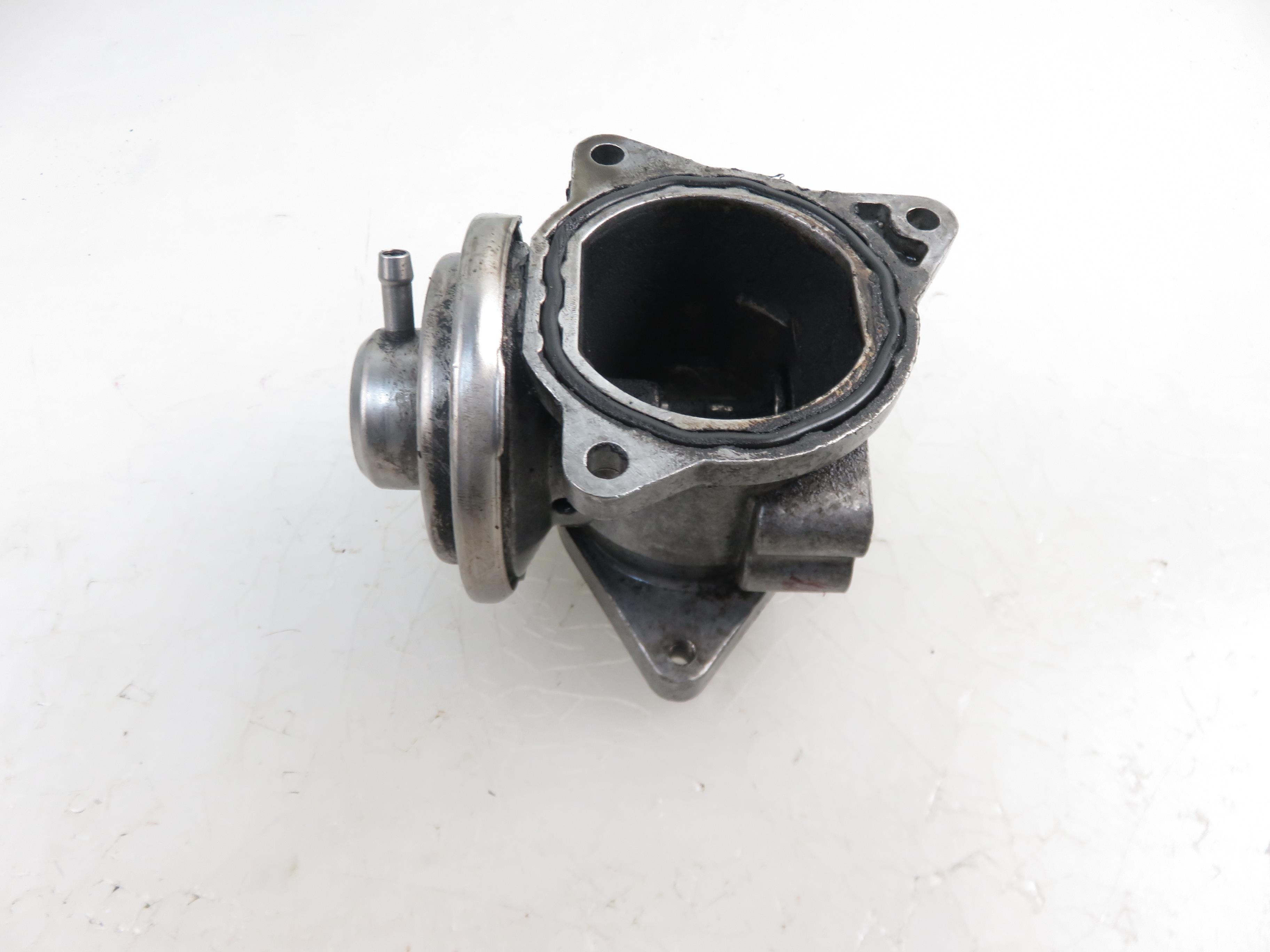 VOLKSWAGEN Touran 1 generation (2003-2015) EGR Valve 038131501AF, 038129637D 21708257