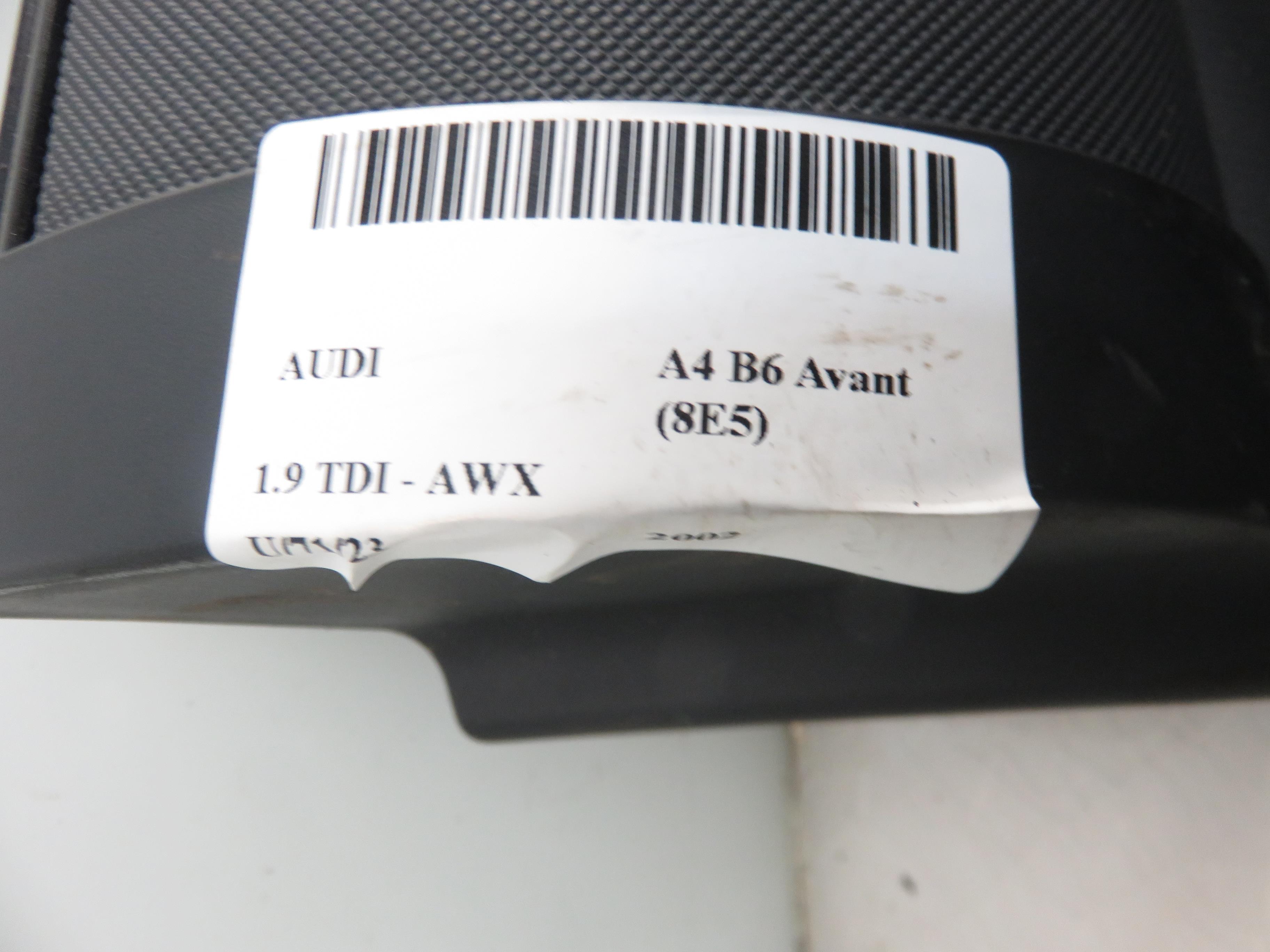 AUDI A4 B6/8E (2000-2005) Bagažinės užuolaida (štorkė) 8E9863553 21655980