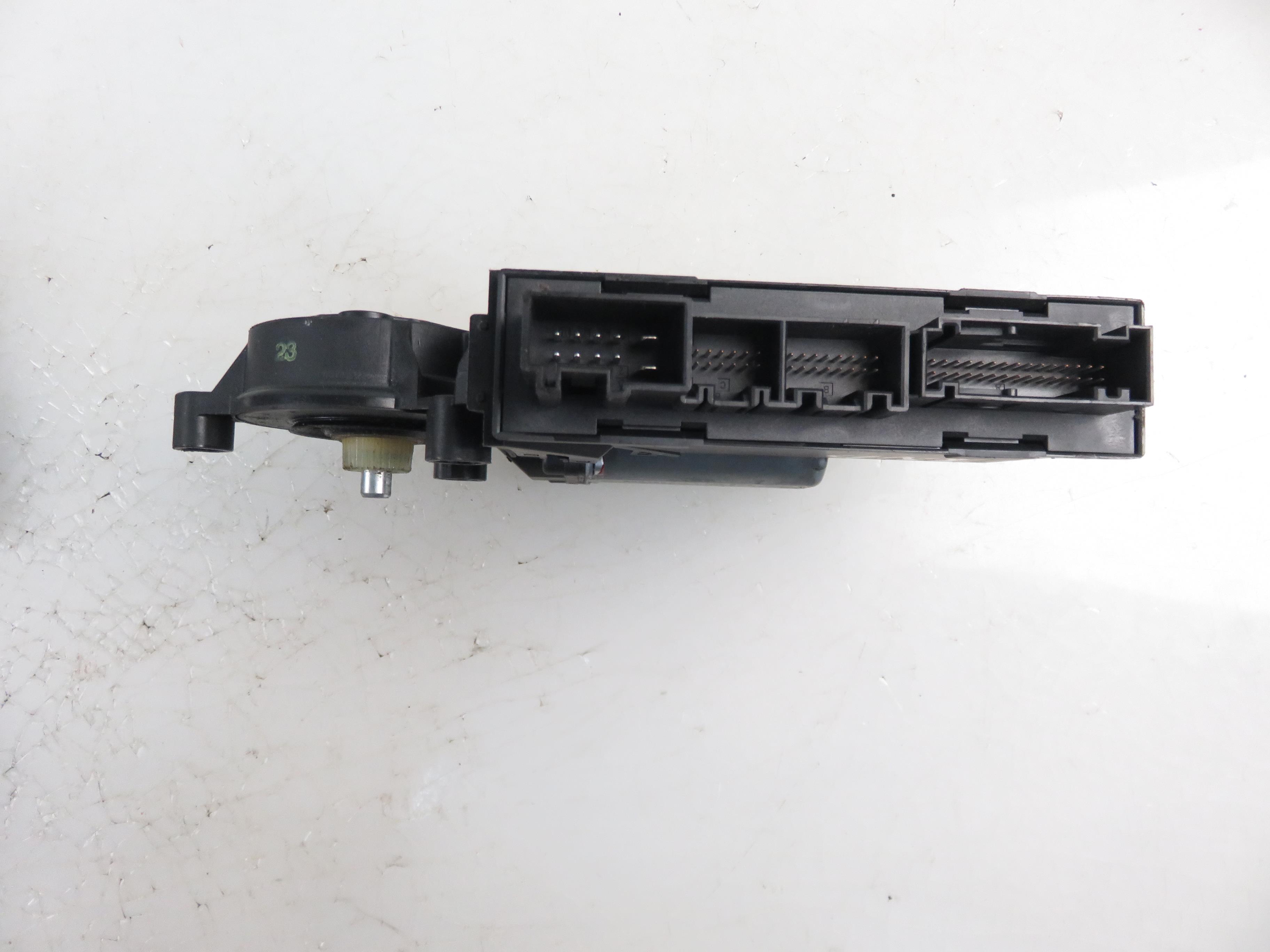 PORSCHE Cayenne 955 (2002-2010) Motor regulator geam ușă stânga față 3D2959792E 22151274