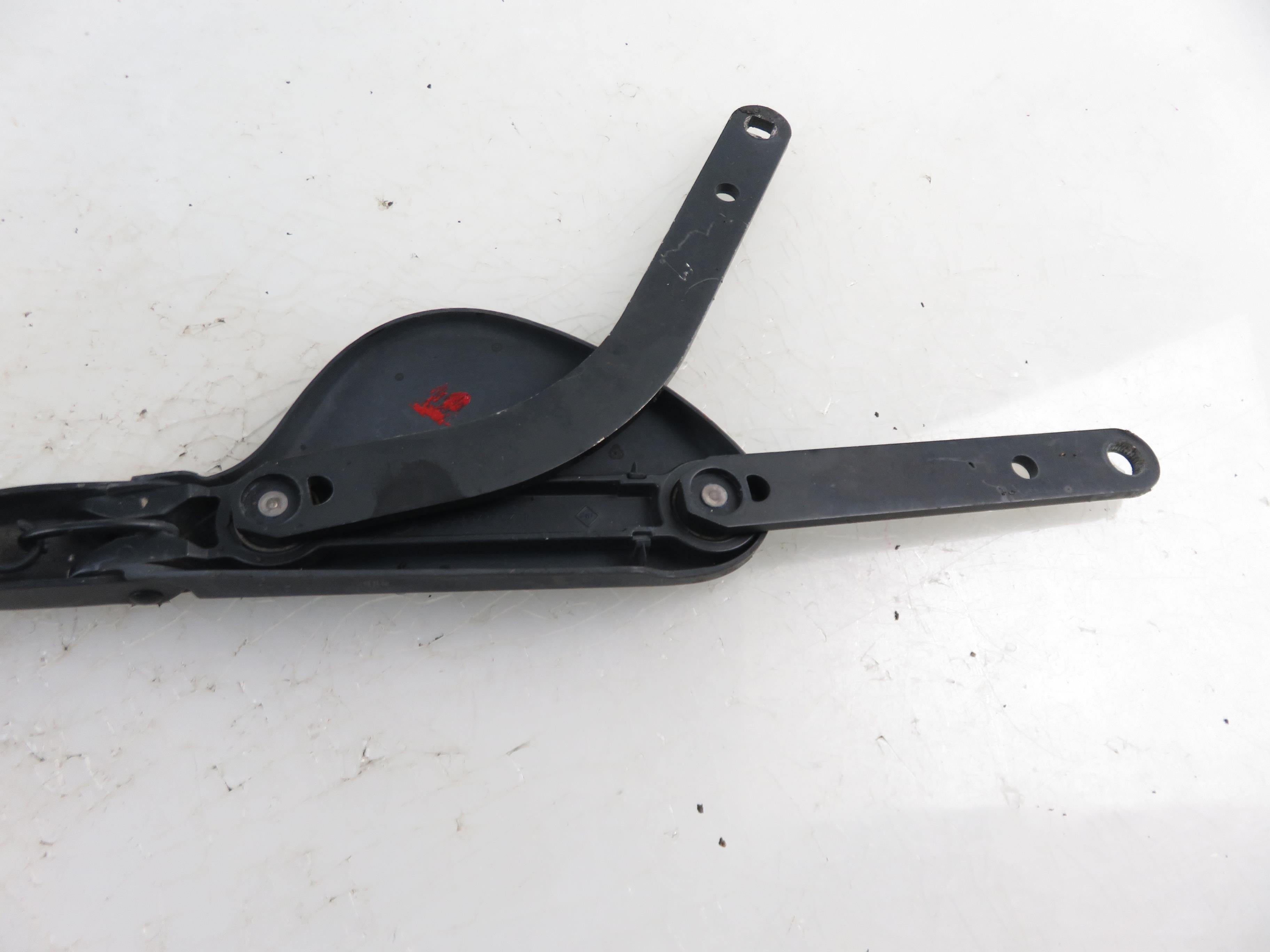 MERCEDES-BENZ C-Class W203/S203/CL203 (2000-2008) Front Wiper Arms A2038201944 24256637