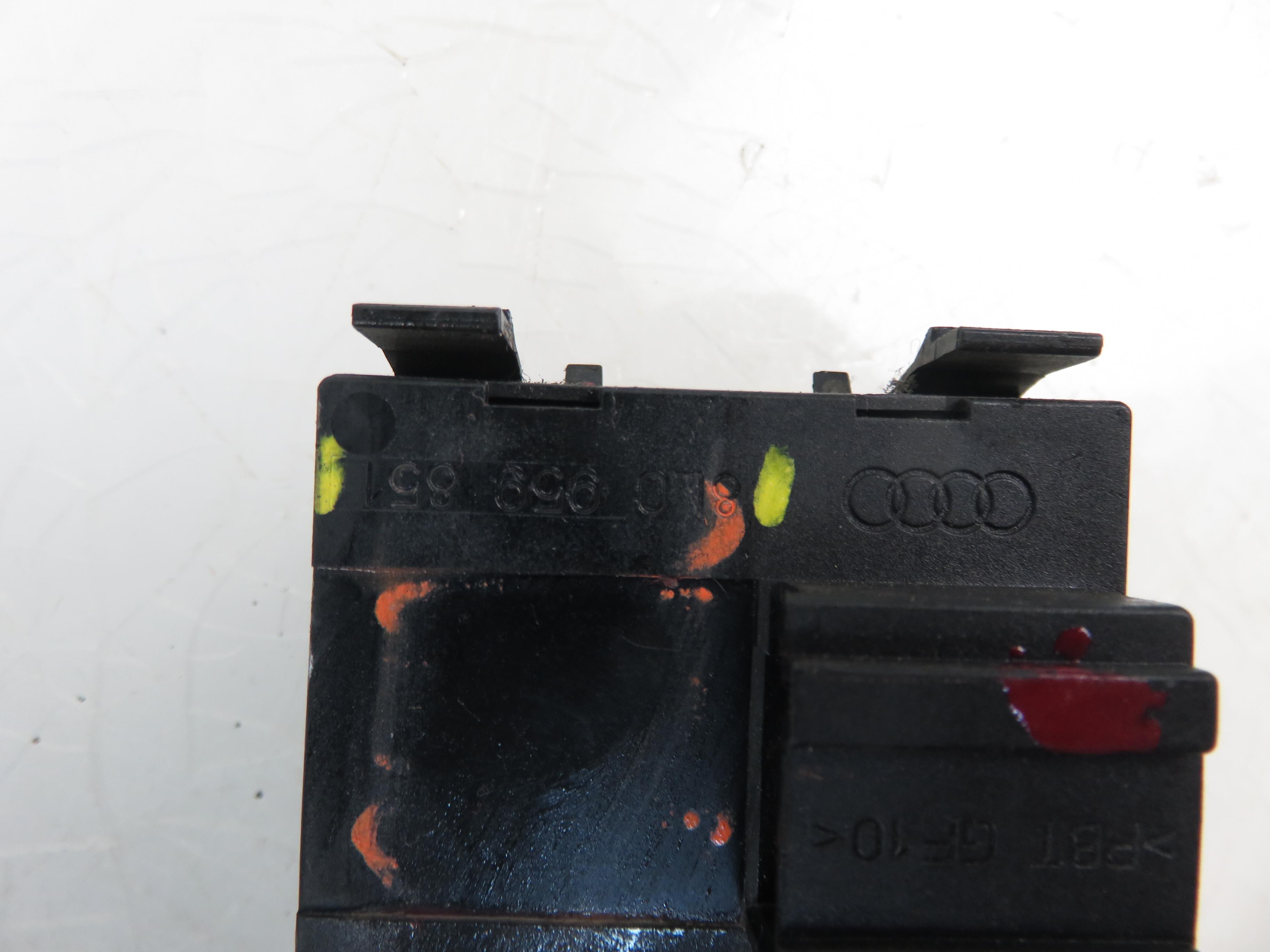 AUDI A3 8L (1996-2003) Кнопка стеклоподъемника передней левой двери 8L0959851 22020934