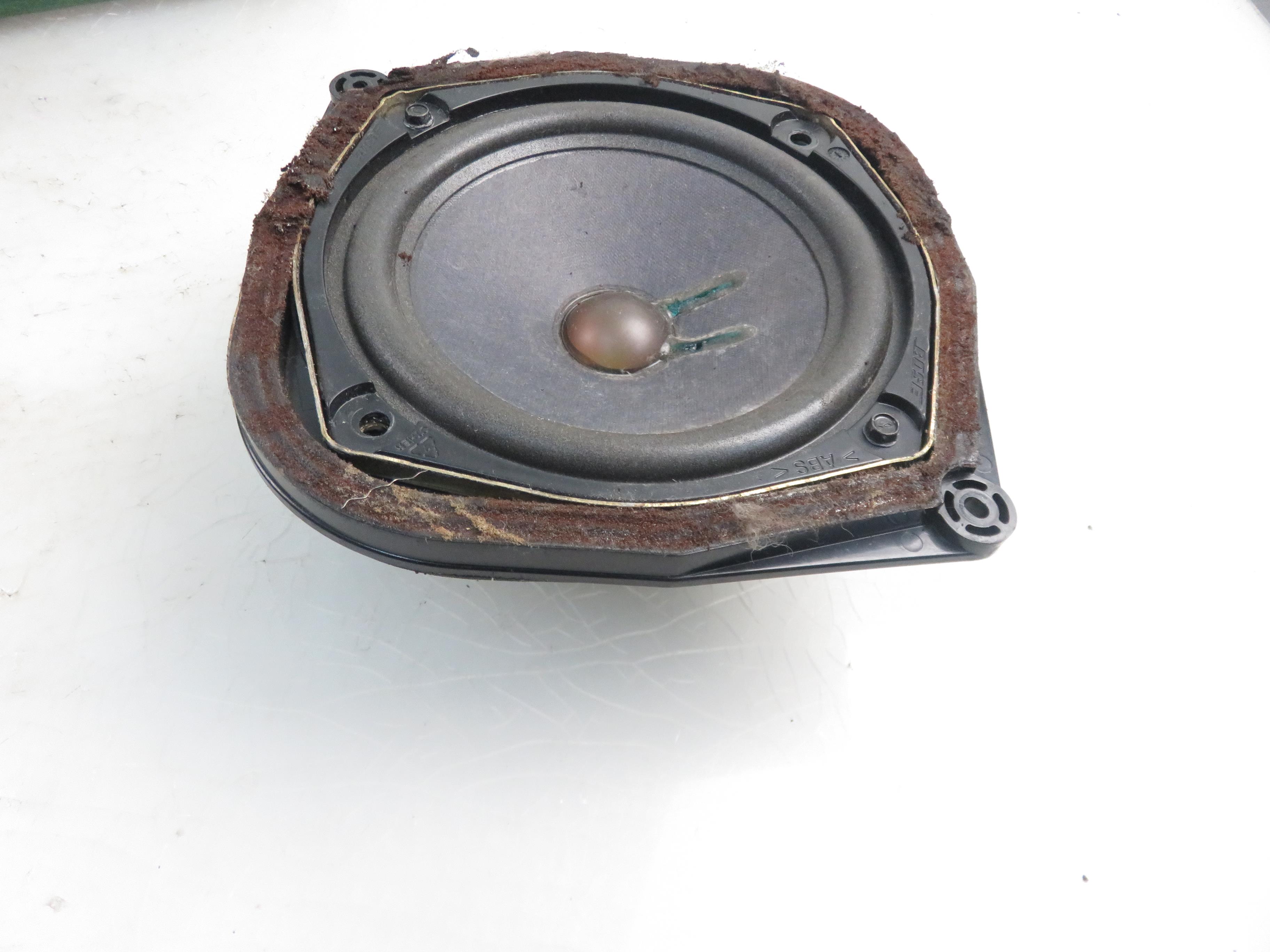 MAZDA 6 GG (2002-2007) Right Side Floor Speaker Woofer GM1B6696X 22059614