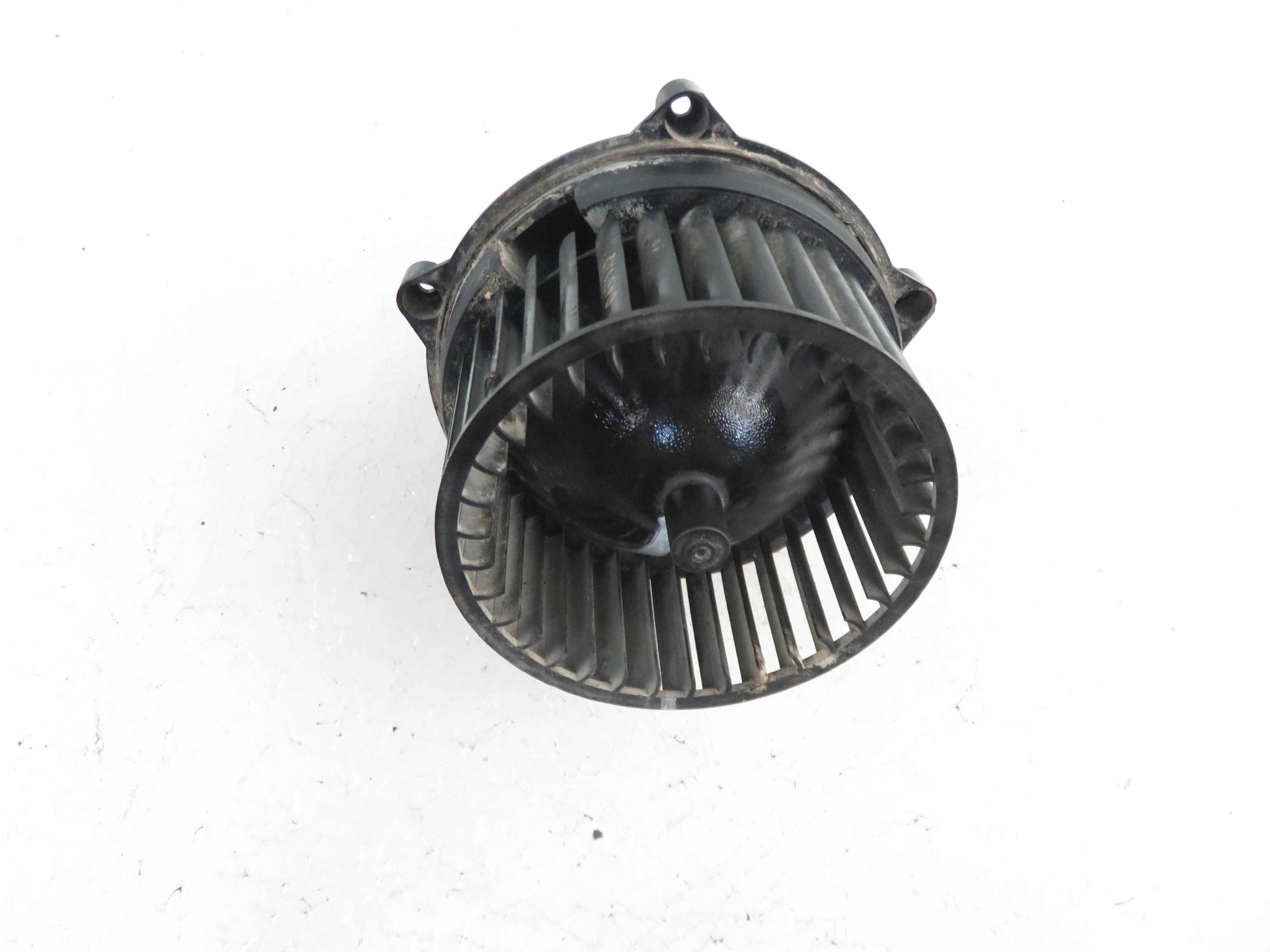 VOLKSWAGEN Transporter T4 (1990-2003) Blower fan relay 22266861