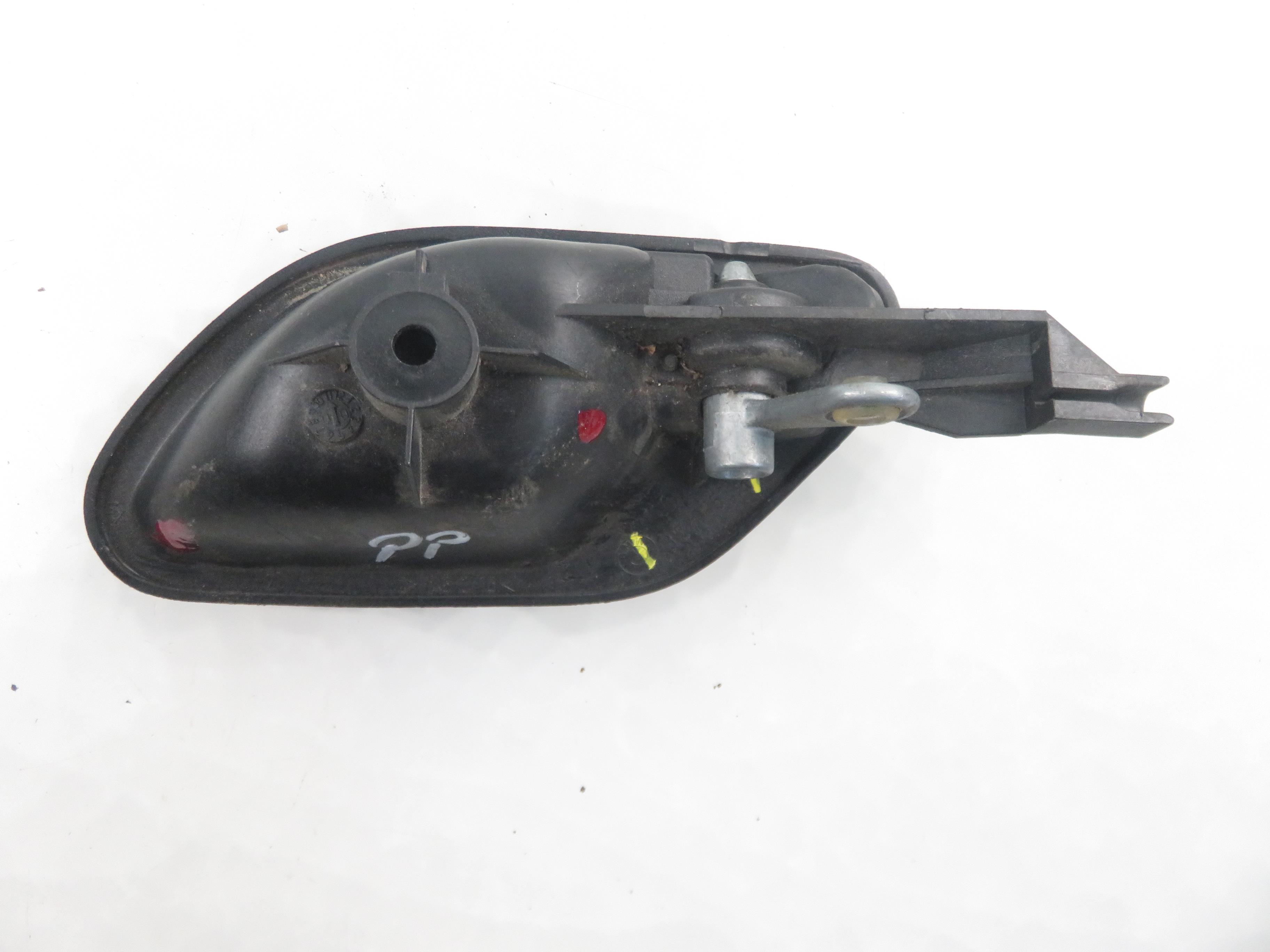 BMW 5 Series E39 (1995-2004) Høyre front innvendig døråpningshåndtak 8226050 22292283