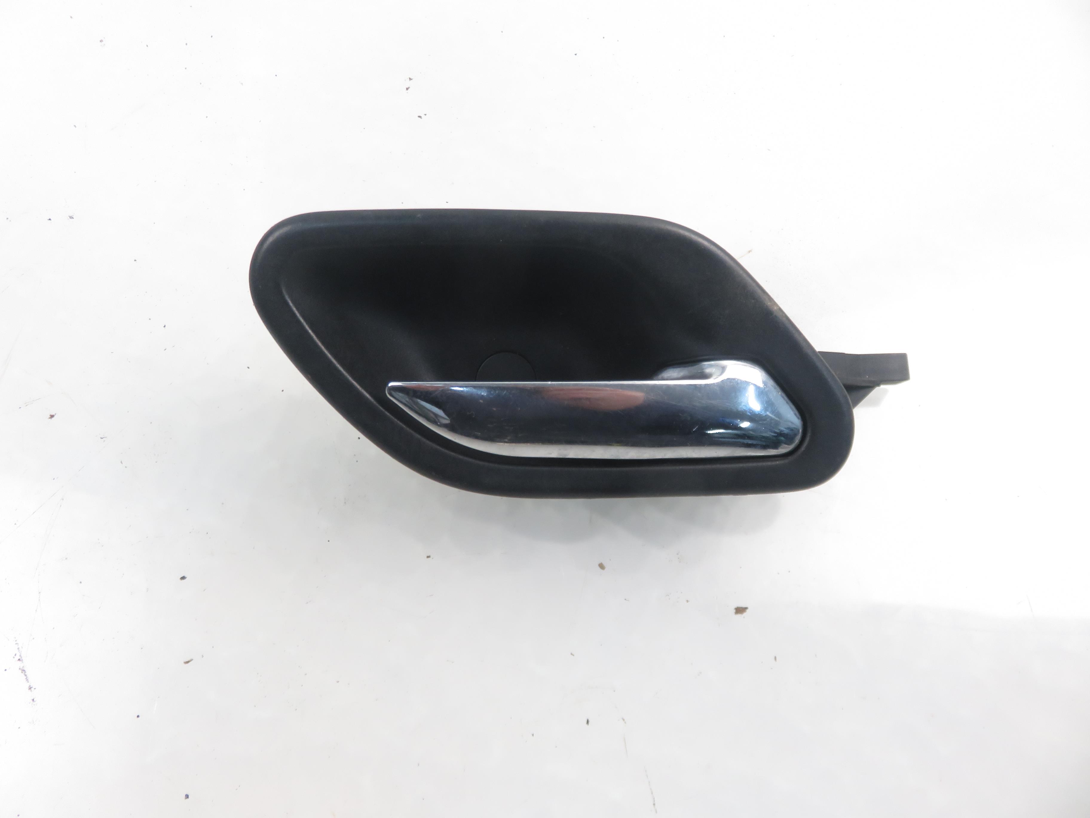 BMW 5 Series E39 (1995-2004) Høyre front innvendig døråpningshåndtak 8226050 22292283