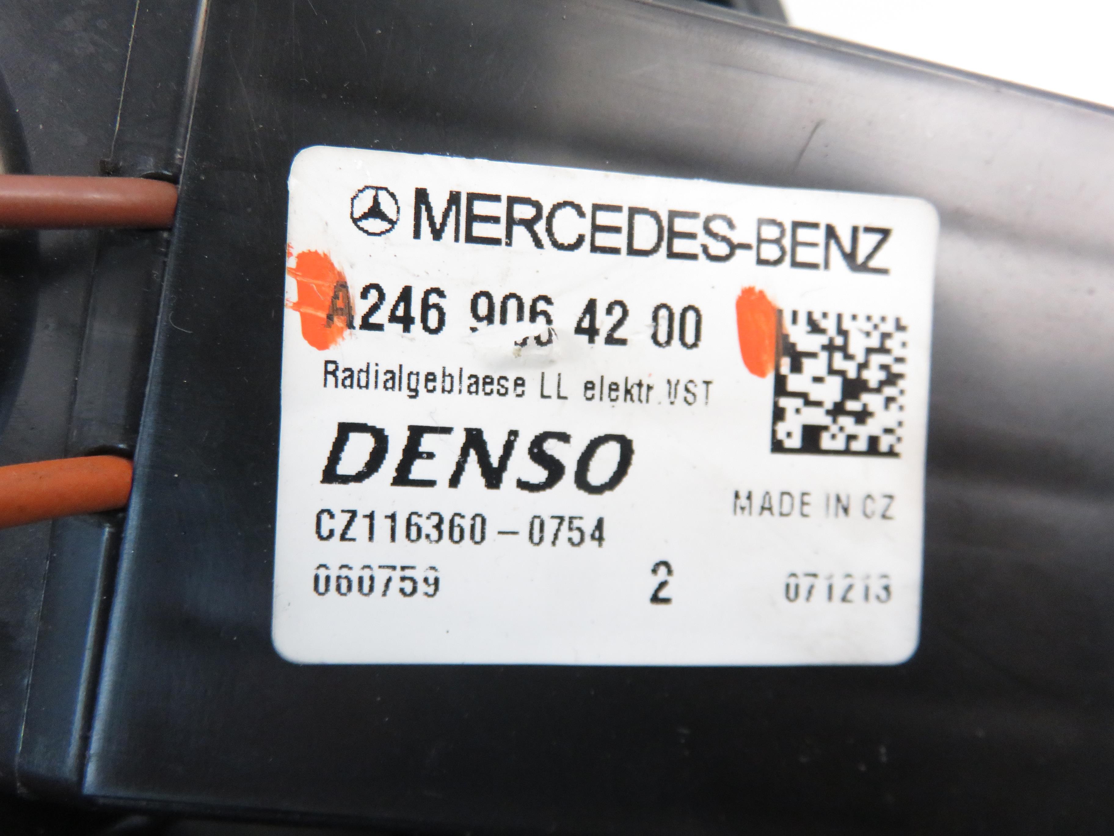 MERCEDES-BENZ CLA-Class C117 (2013-2016) Реле вентилятора печки салона 2469064200, 2469064100 22398797