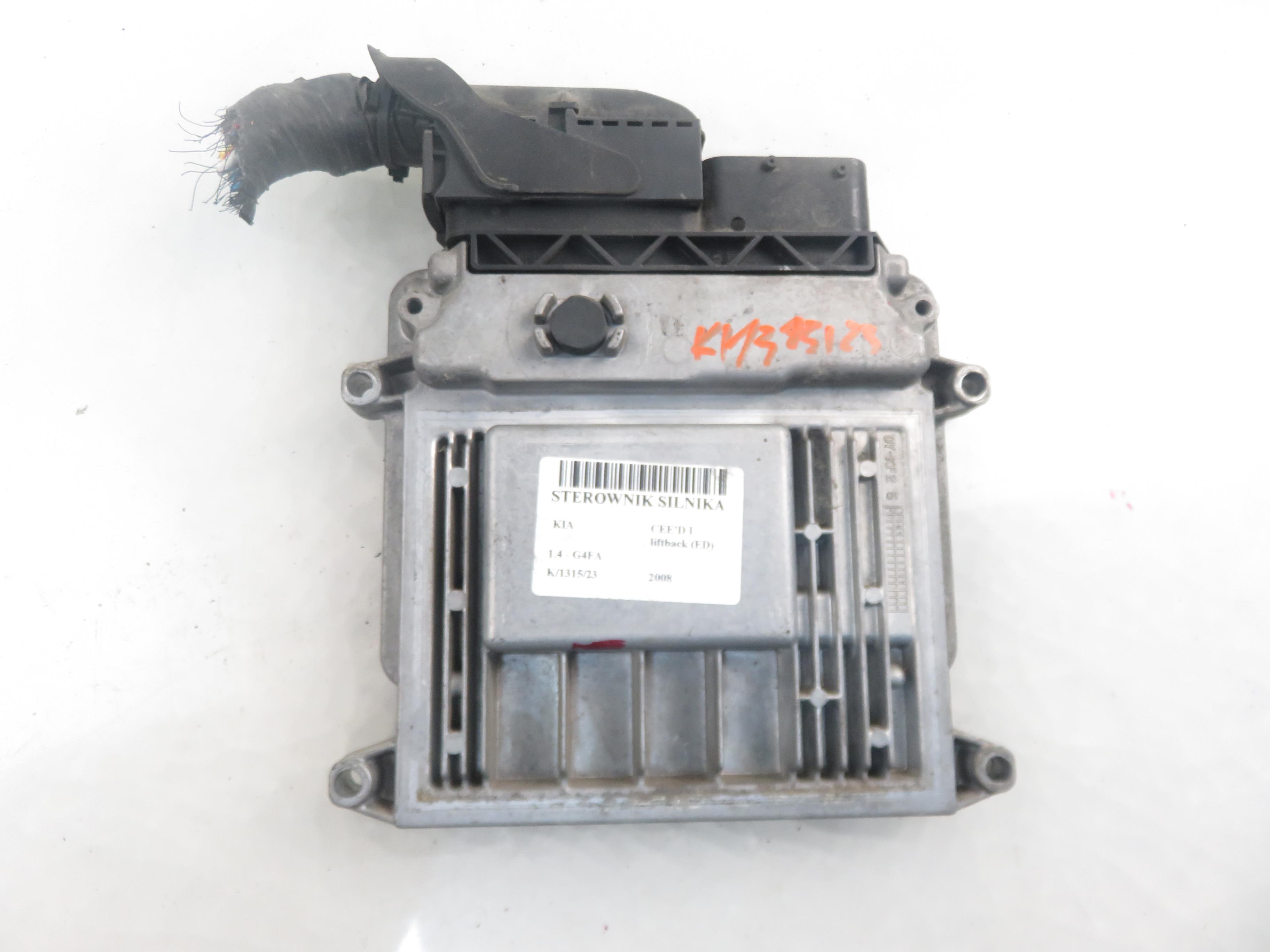 KIA Cee'd 1 generation (2007-2012) Kompiuteris 391102B520, 0261201202 22503074