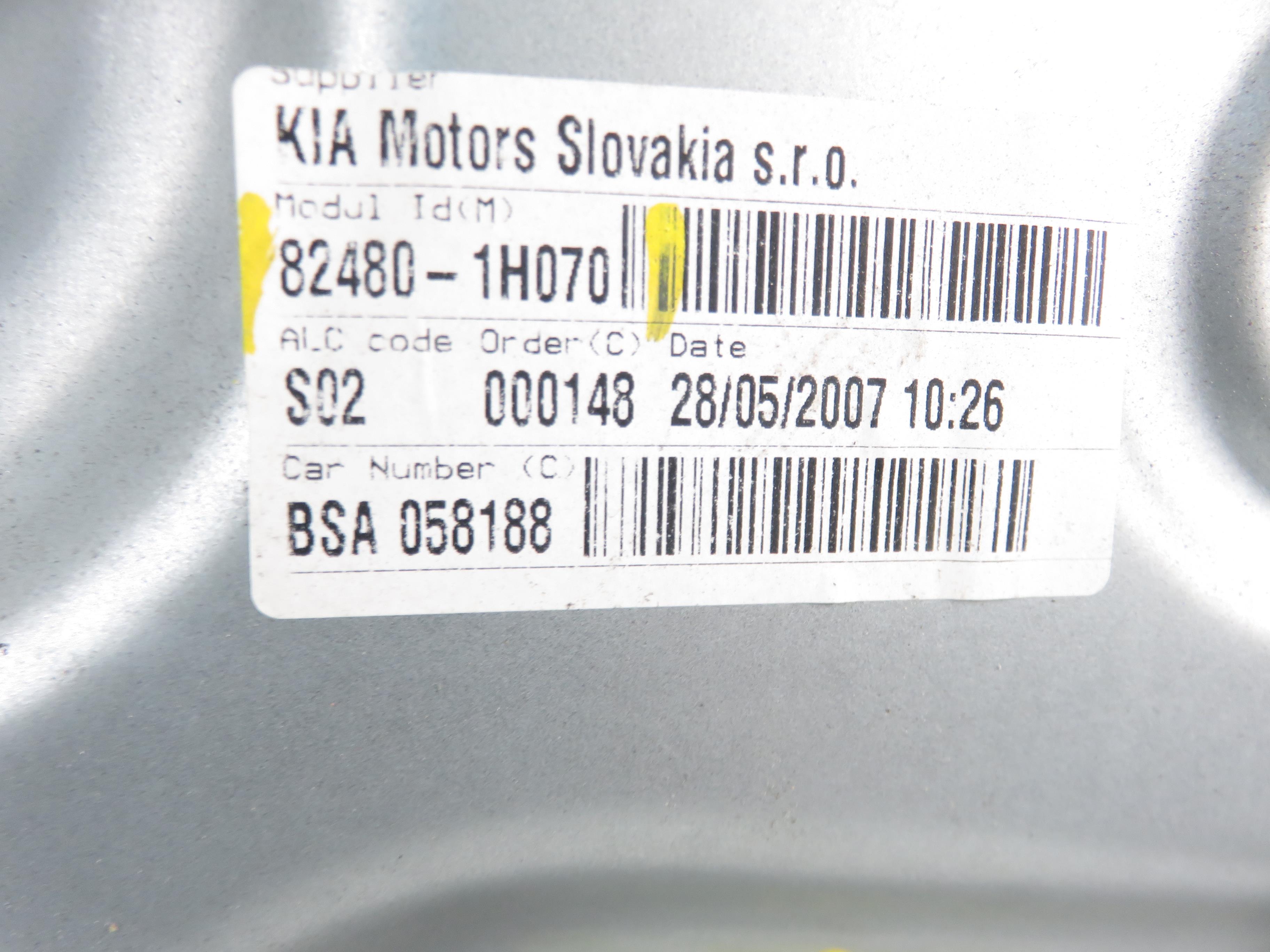 KIA Cee'd 1 generation (2007-2012) Стеклоподъемник передней правой двери 824801H070 22570214