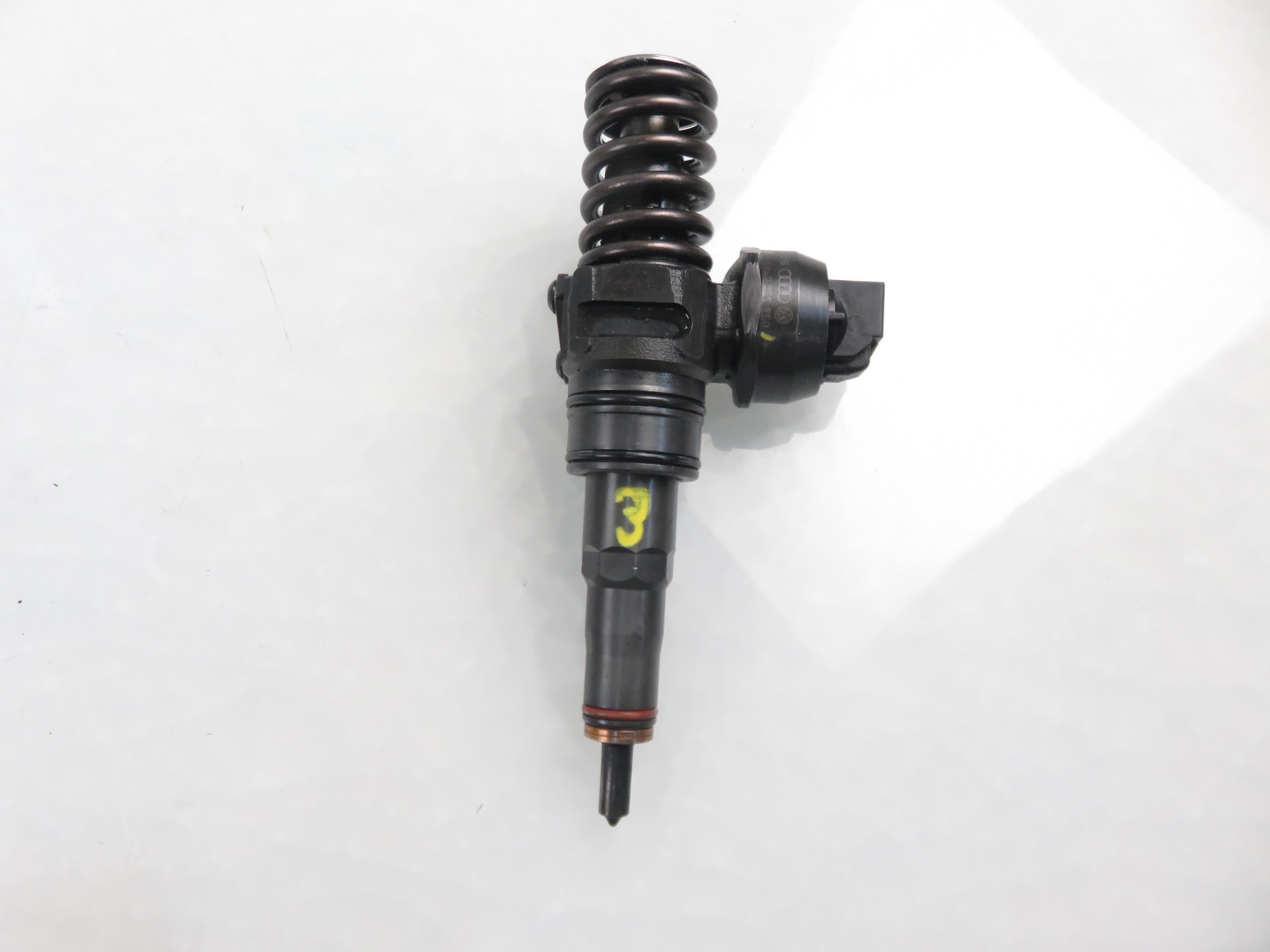 SEAT Ibiza 4 generation (2008-2017) Oil Injector 038130073BP, 0414720314 22604612