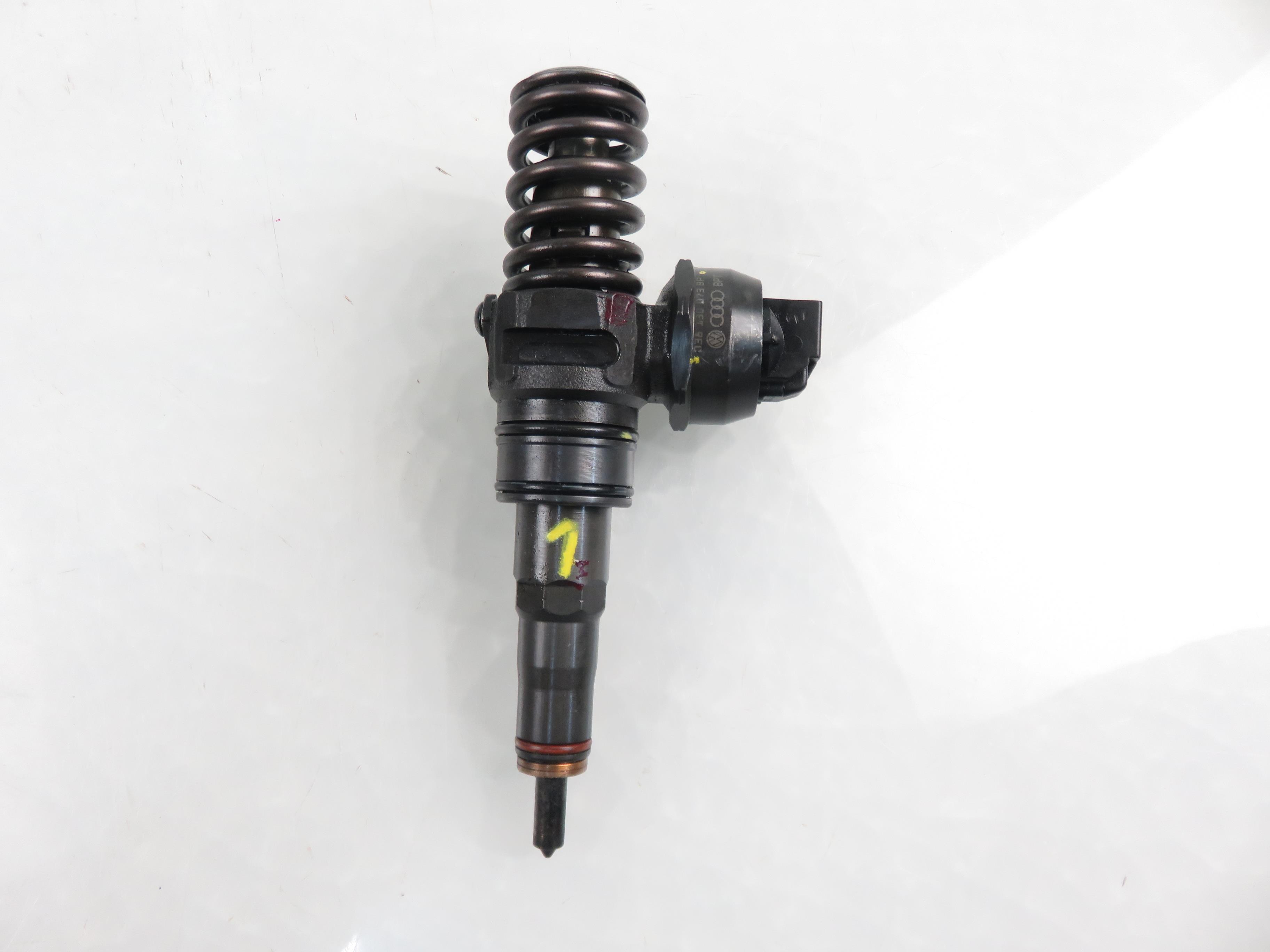 SEAT Ibiza 4 generation (2008-2017) Oil Injector 038130073BP 22661102