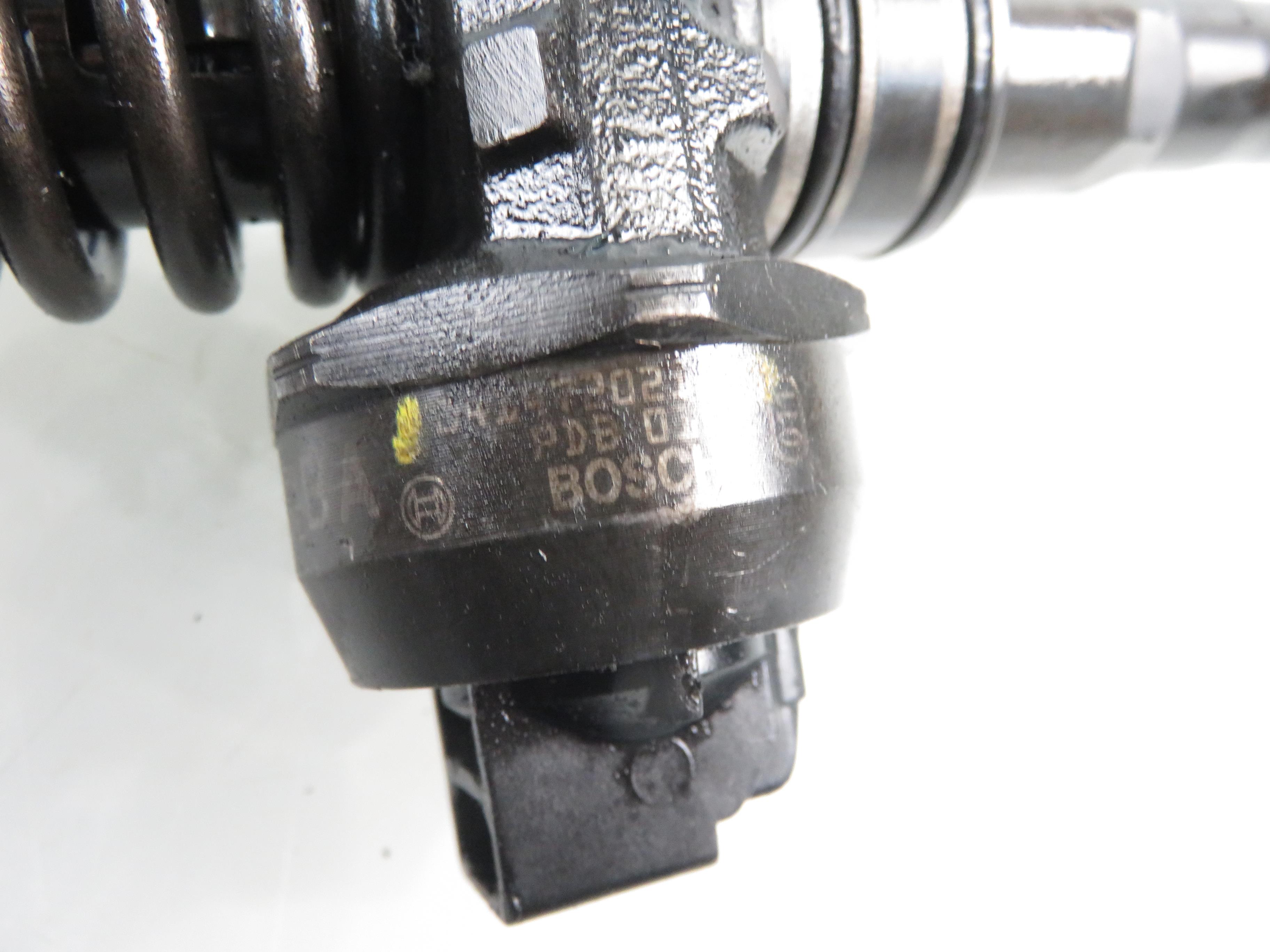 SEAT Ibiza 3 generation (2002-2008) Injecteur d'huile 038130073AG, 0414720215 22604617